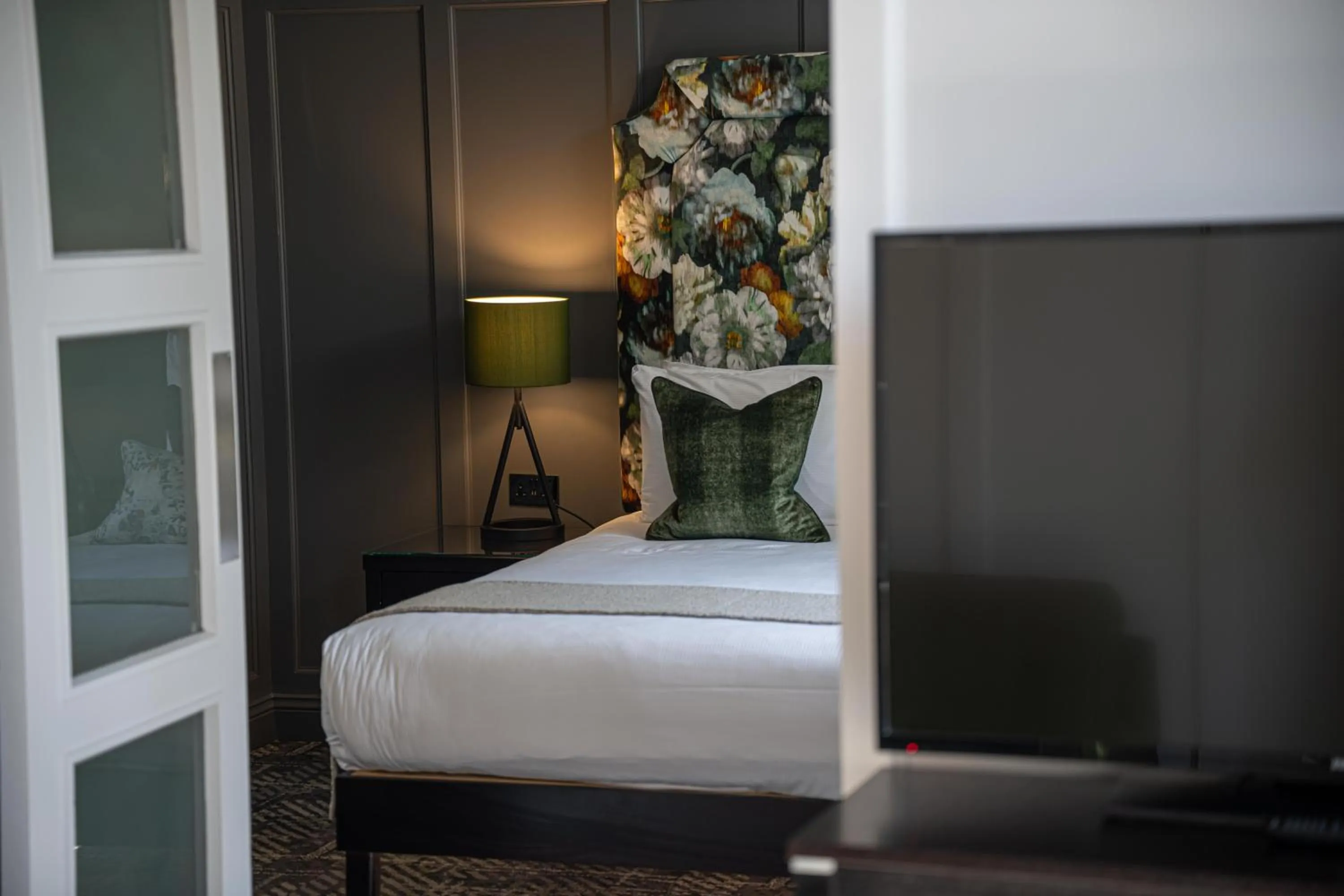 Bedroom, Bed in Dunkeld House Hotel