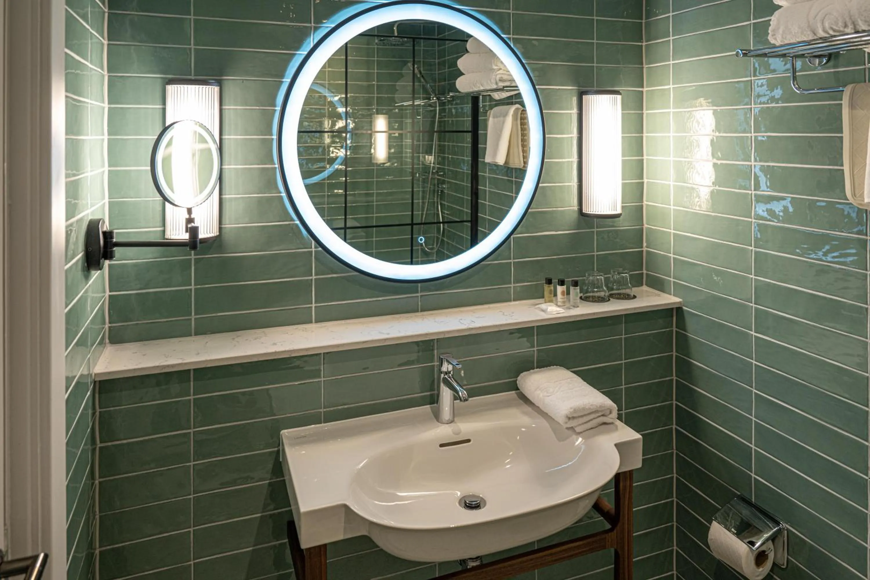 Bathroom in Dunkeld House Hotel