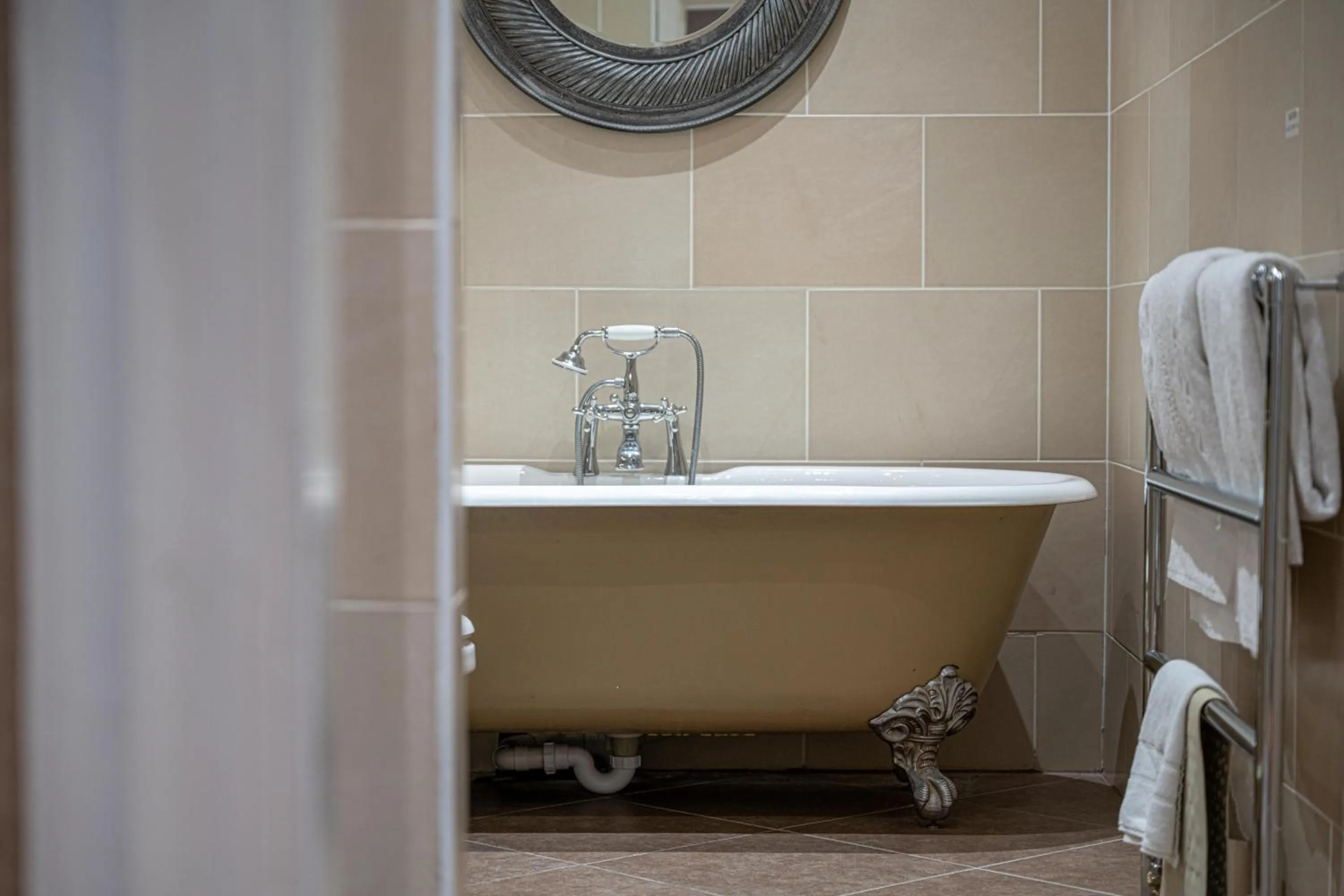 Bathroom in Dunkeld House Hotel
