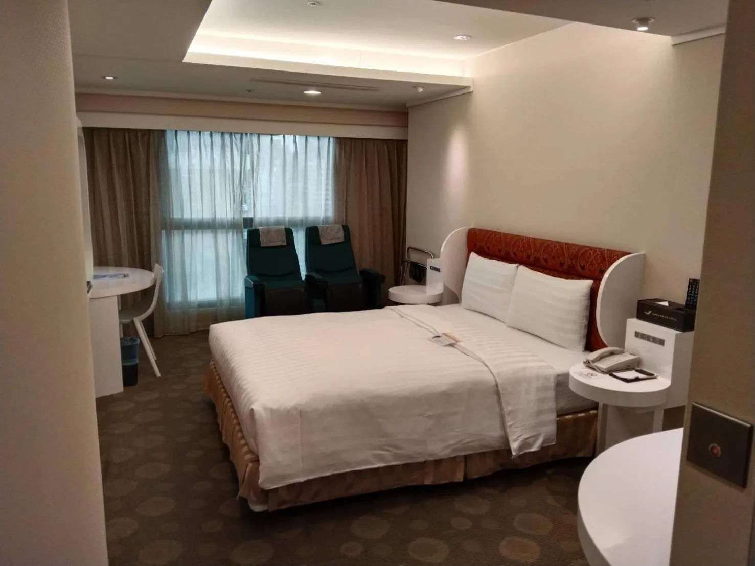 Bed in Ximen Airline Hotel