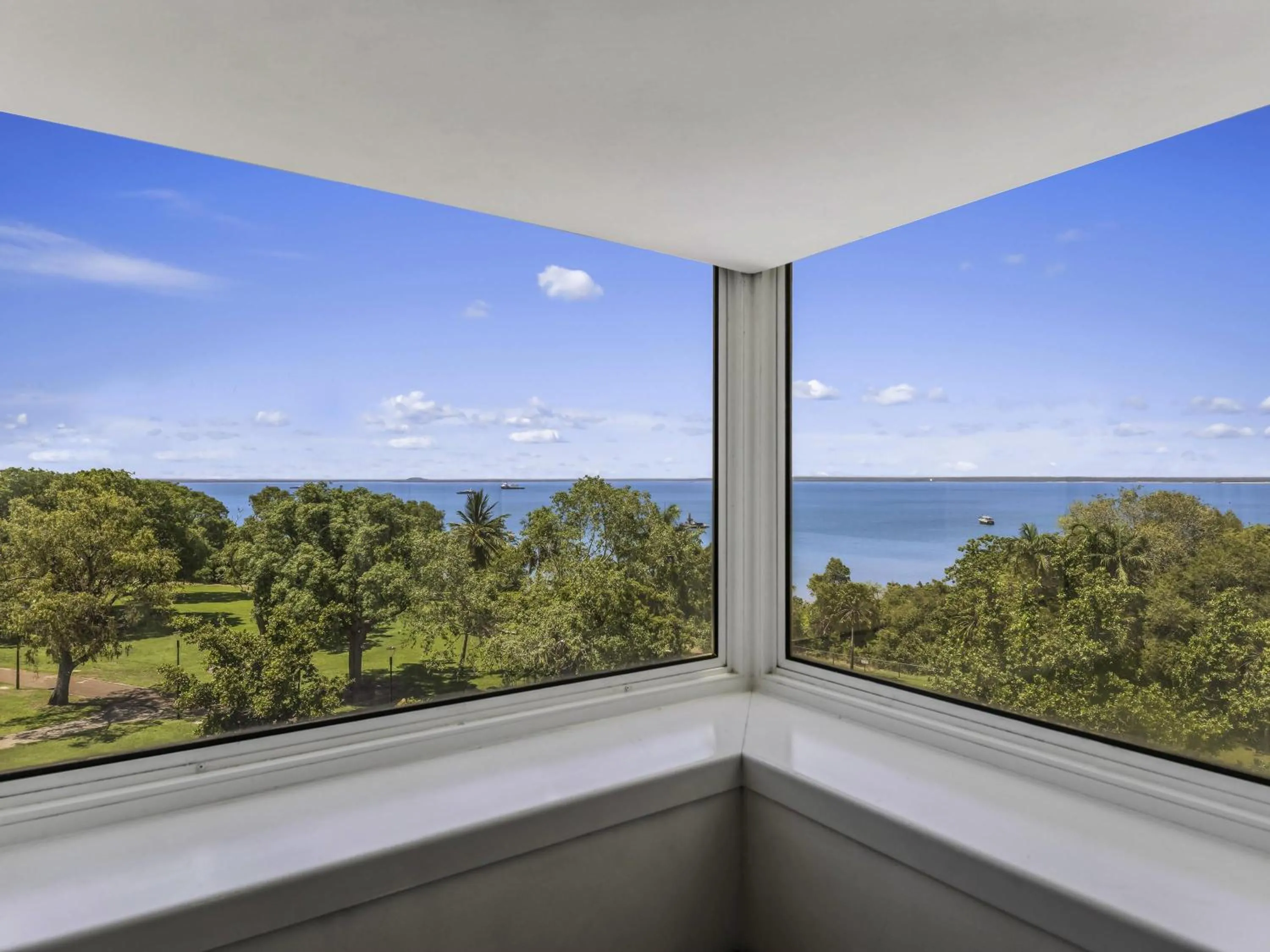 Bedroom in Novotel Darwin CBD