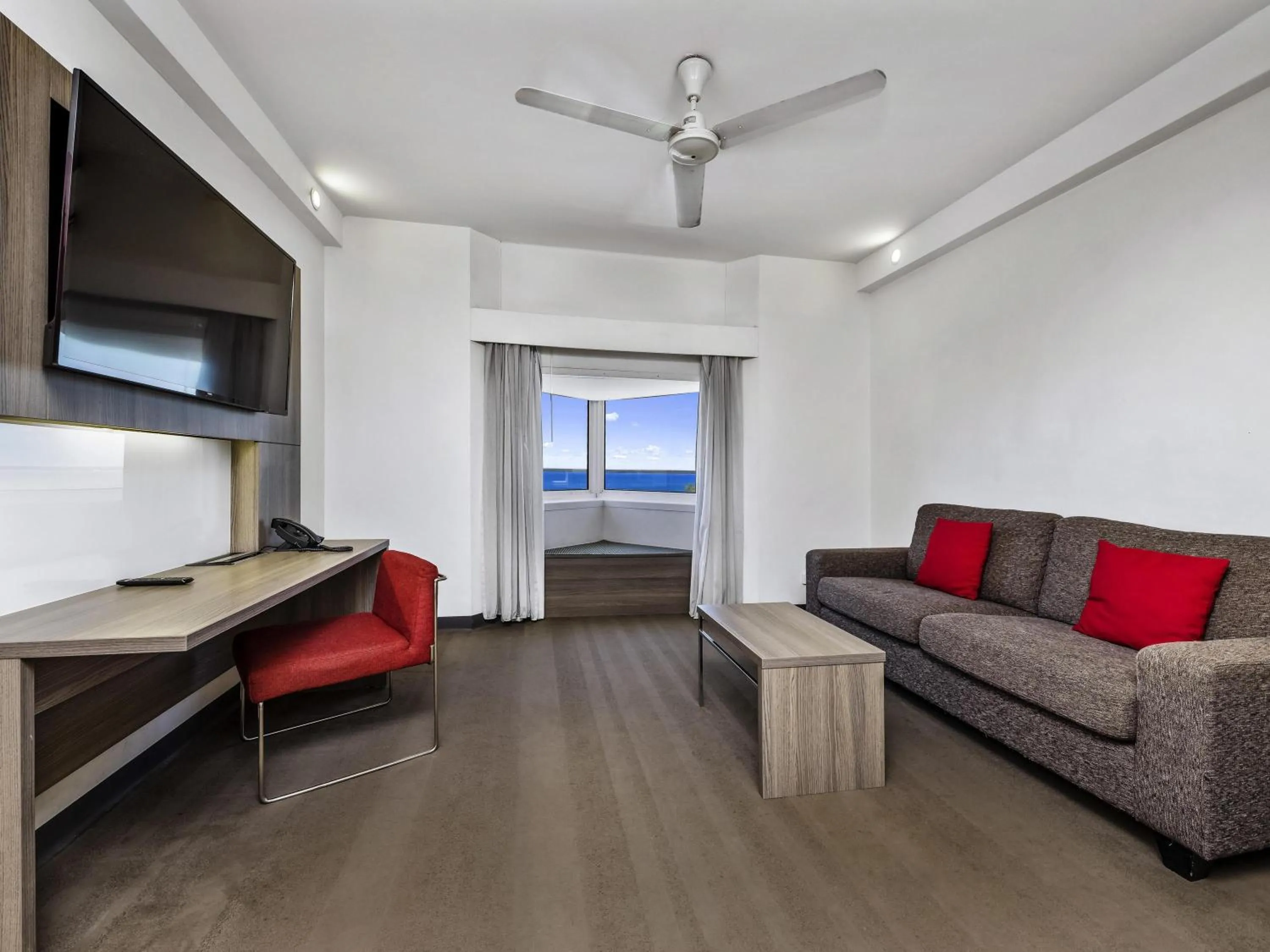 Bedroom in Novotel Darwin CBD