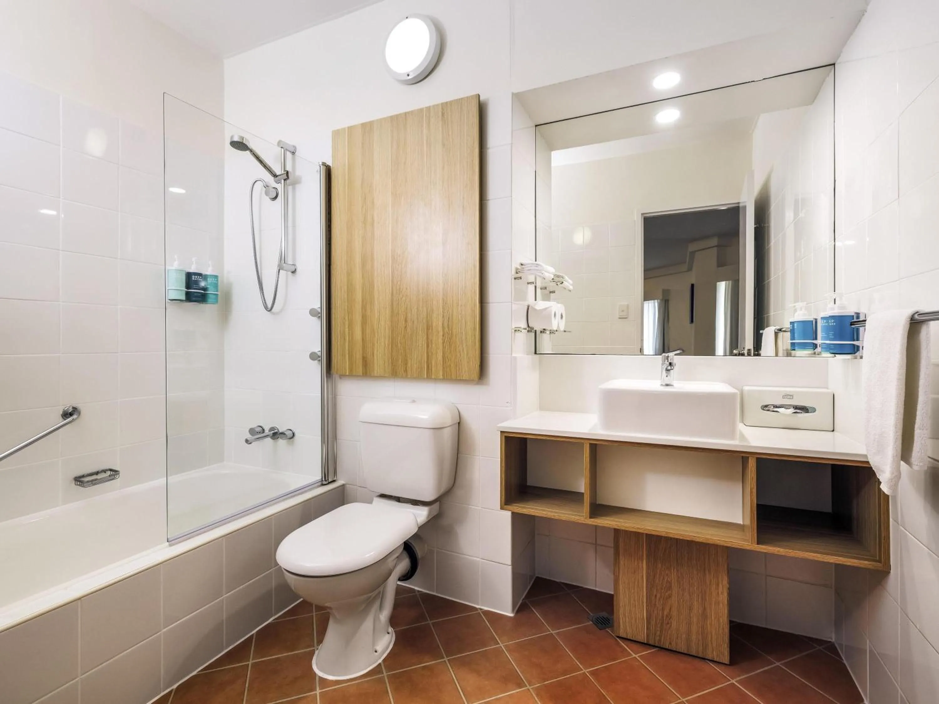 Bedroom in Novotel Darwin CBD