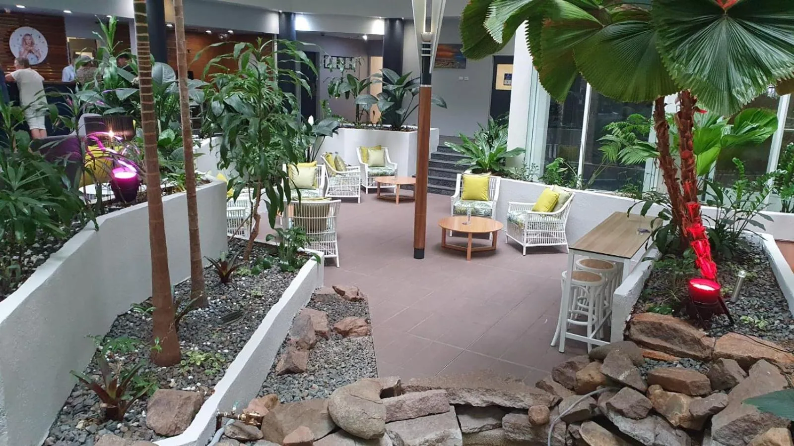 Lounge or bar in Novotel Darwin CBD