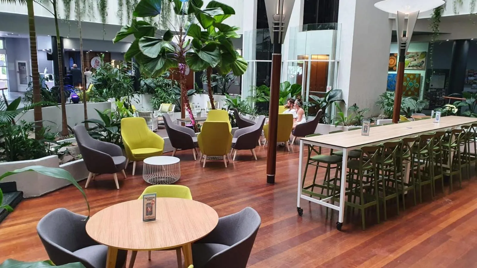 Lounge or bar in Novotel Darwin CBD