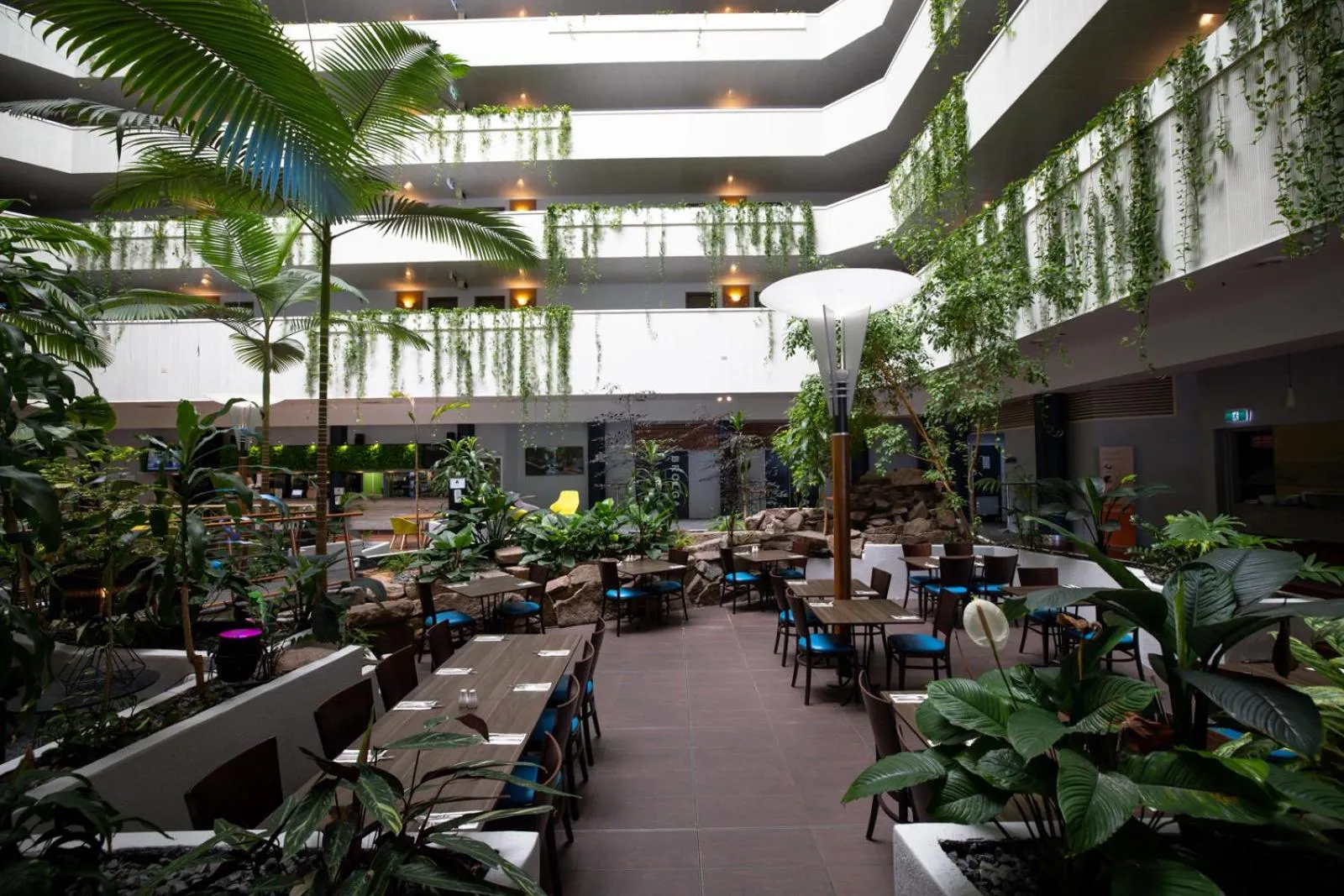 Restaurant/places to eat in Novotel Darwin CBD