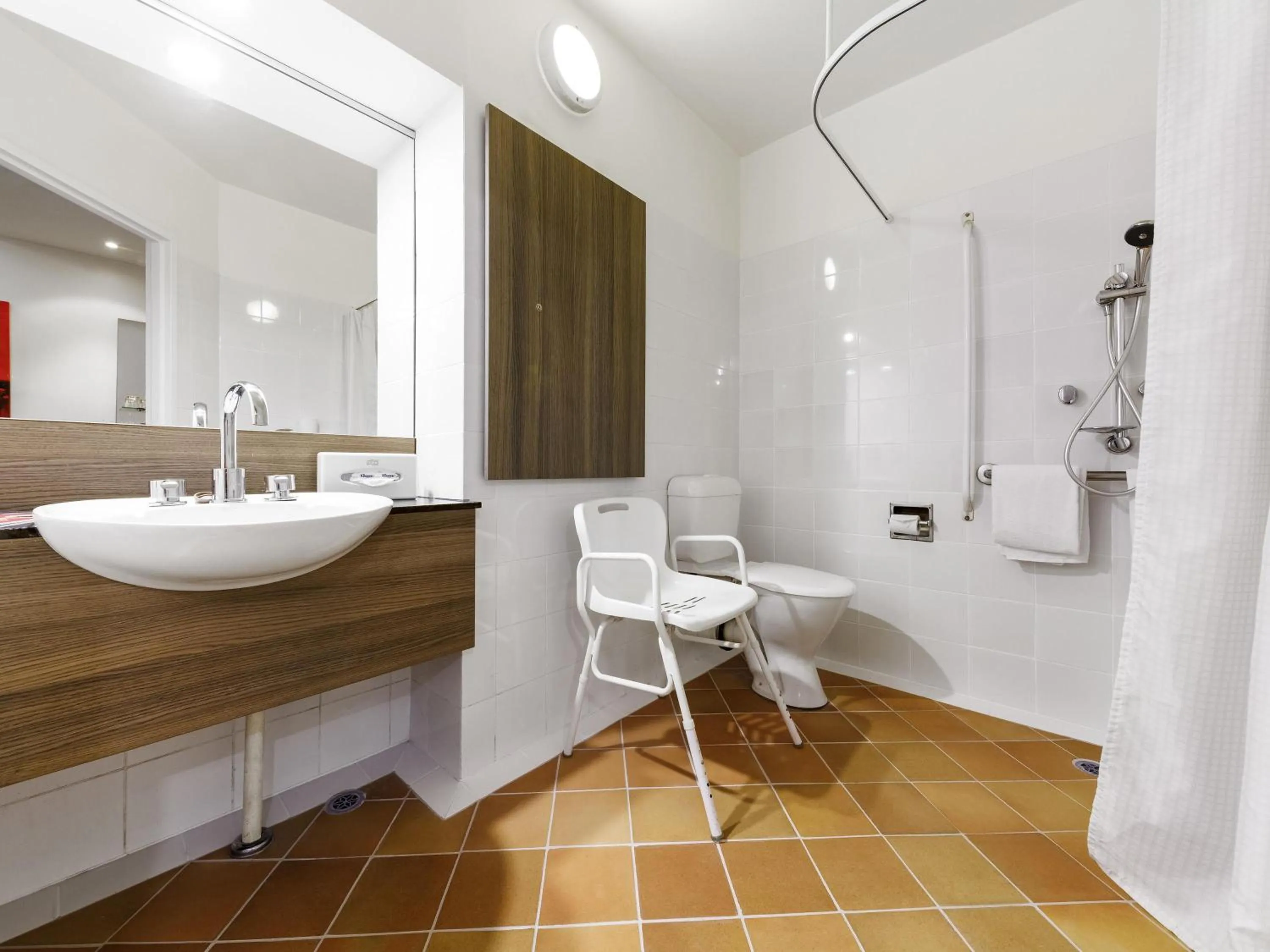 Bedroom in Novotel Darwin CBD