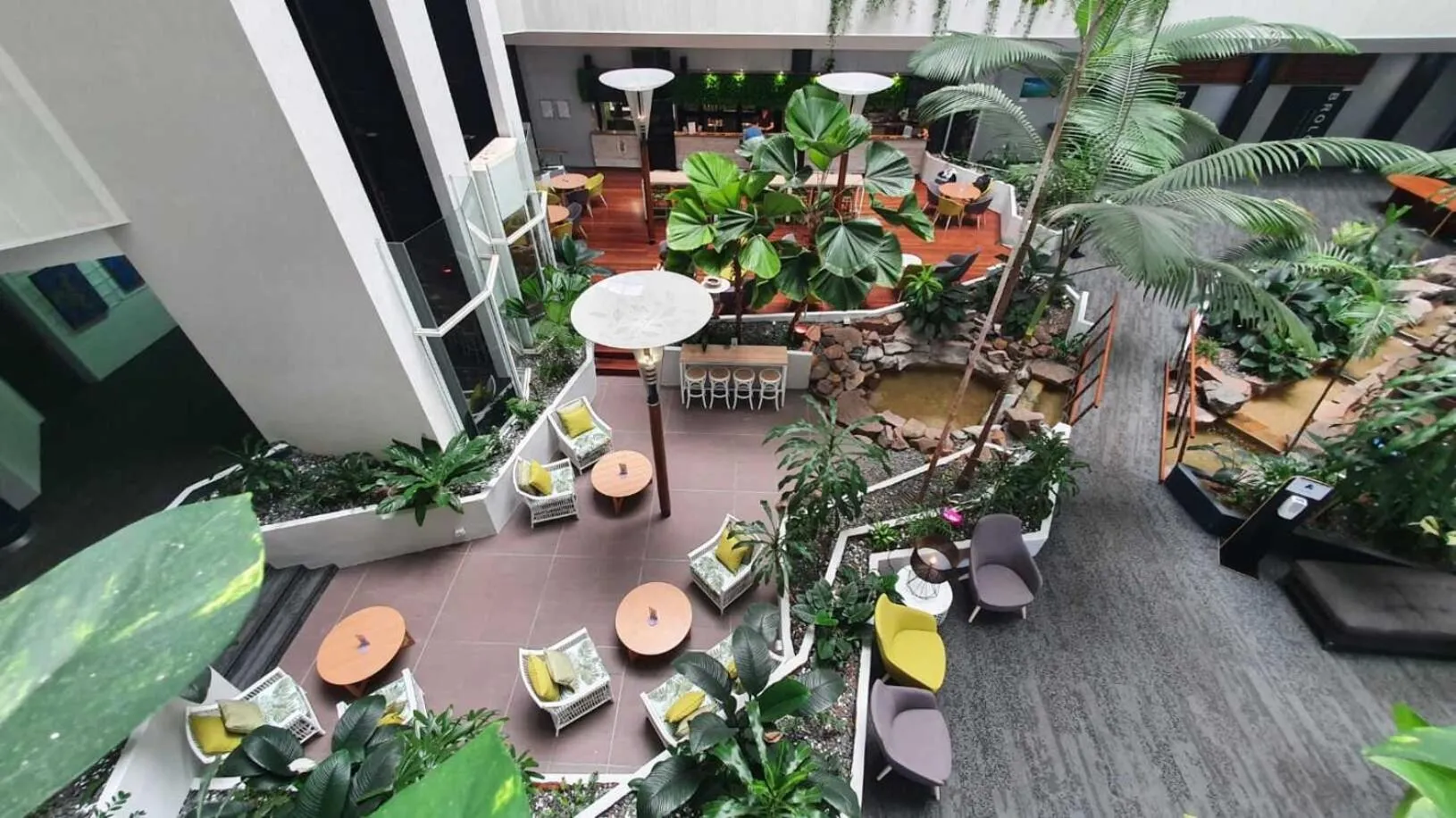 Lounge or bar in Novotel Darwin CBD