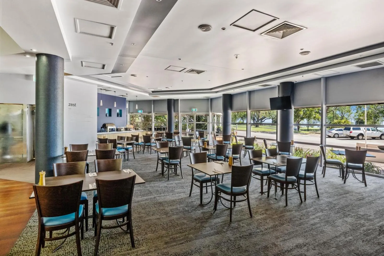 Restaurant/places to eat in Novotel Darwin CBD