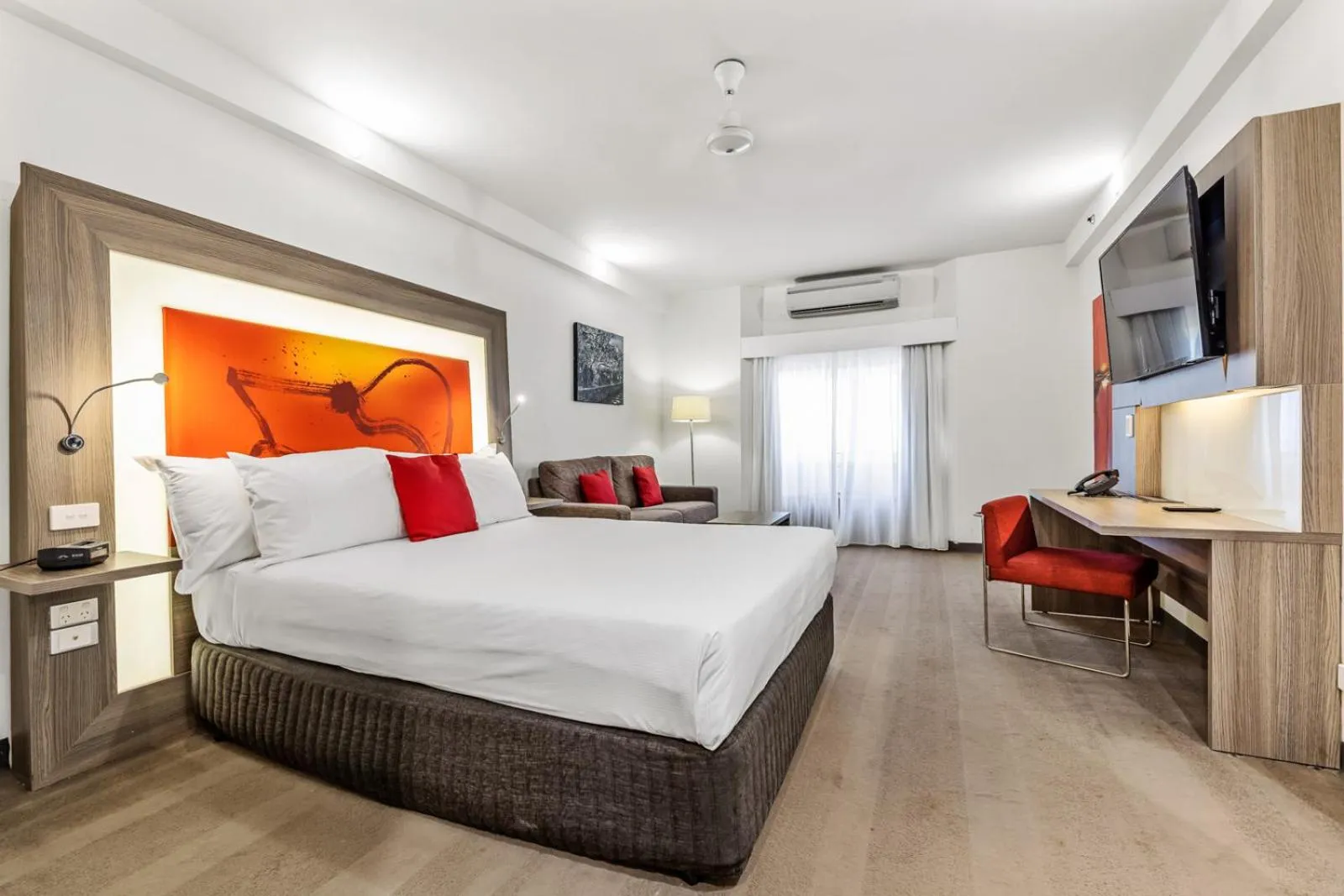 Bed in Novotel Darwin CBD