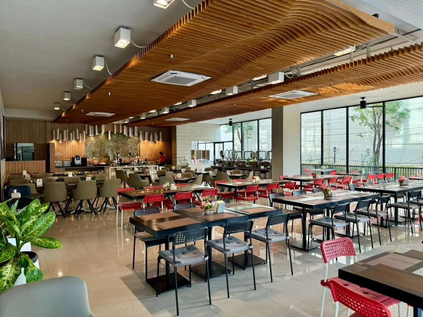 Restaurant/places to eat in Brighton Hotel Bangkok