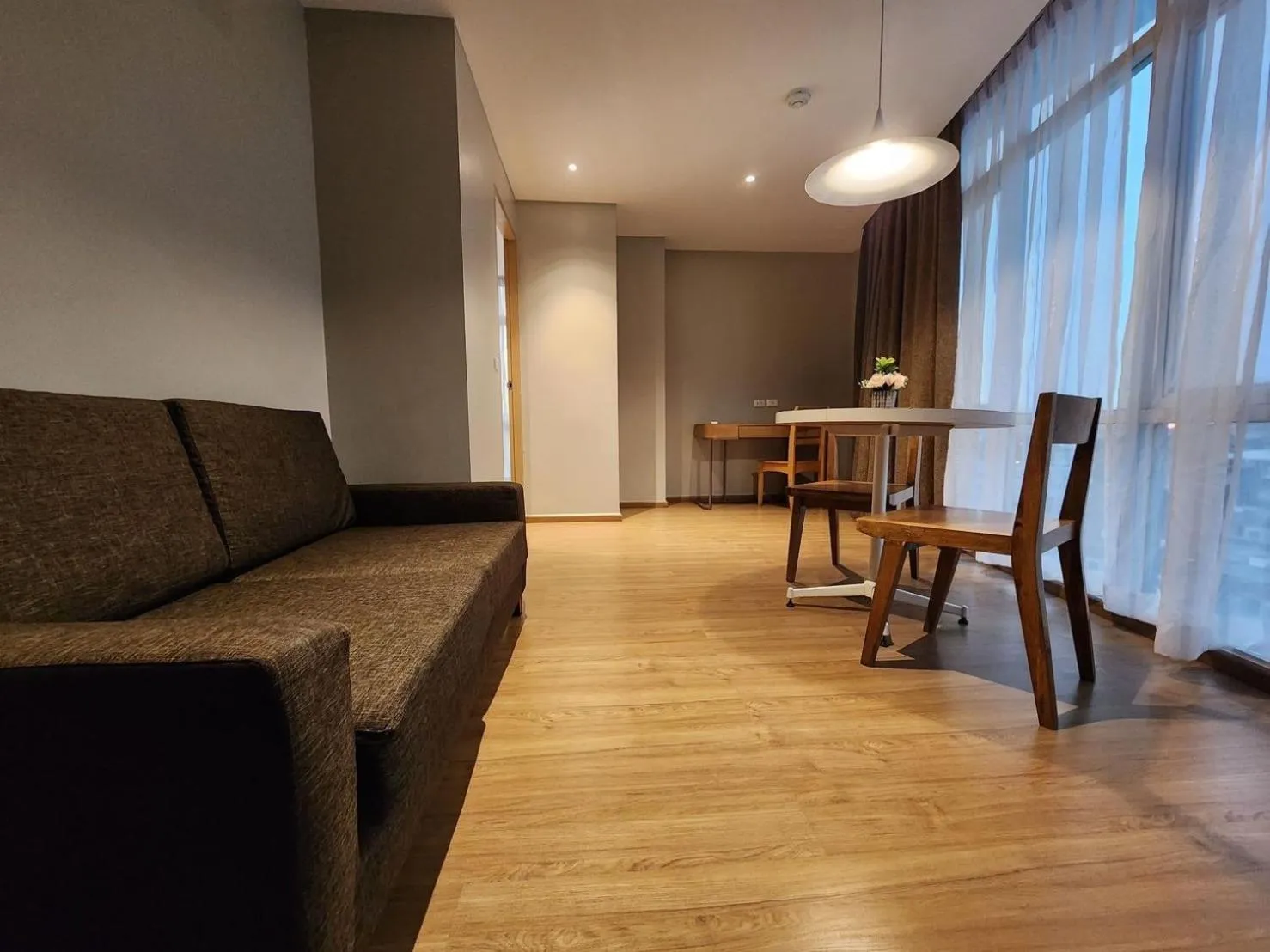 Seating area in Brighton Hotel Bangkok