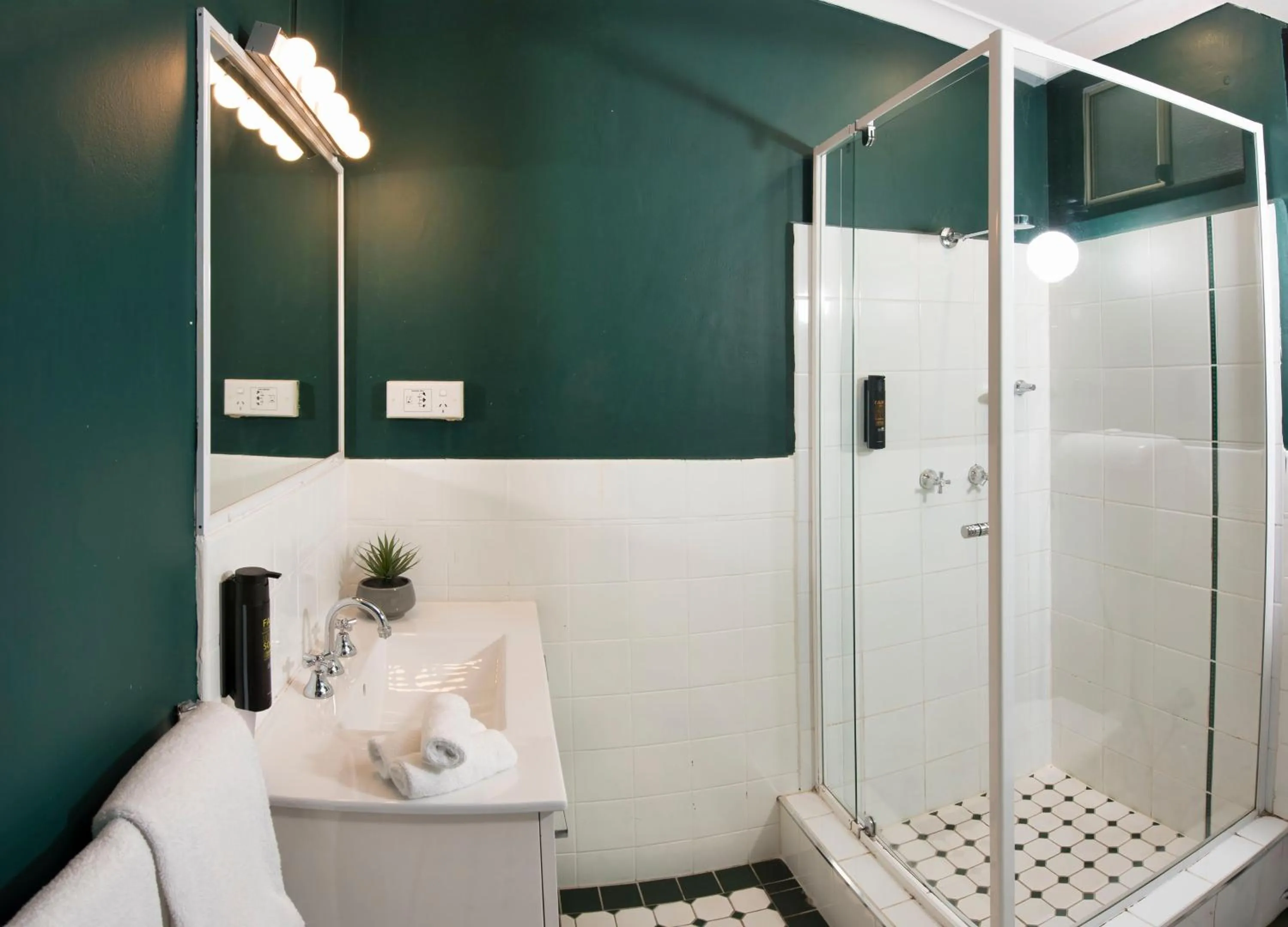 Shower in Motel Echo Point