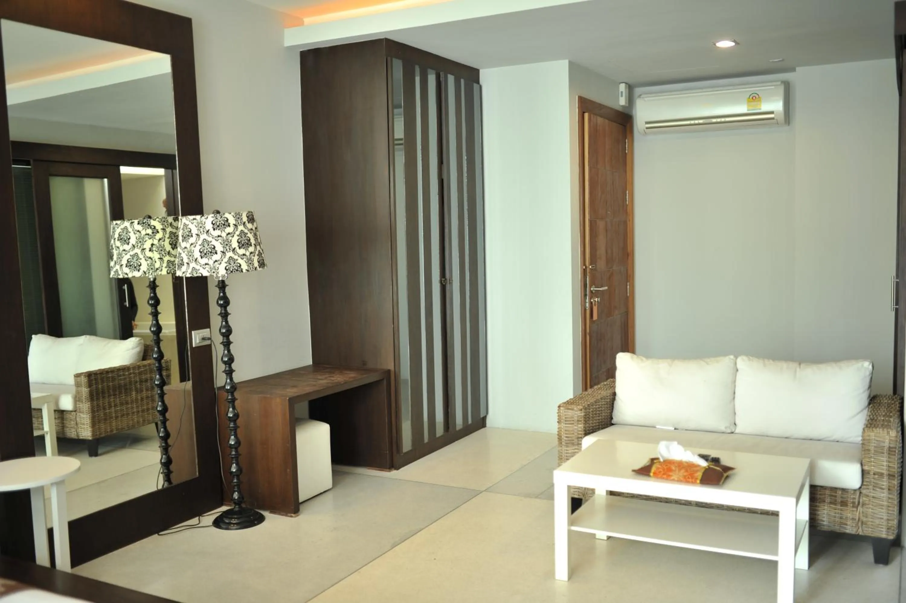 Photo of the whole room in Chalay Monta