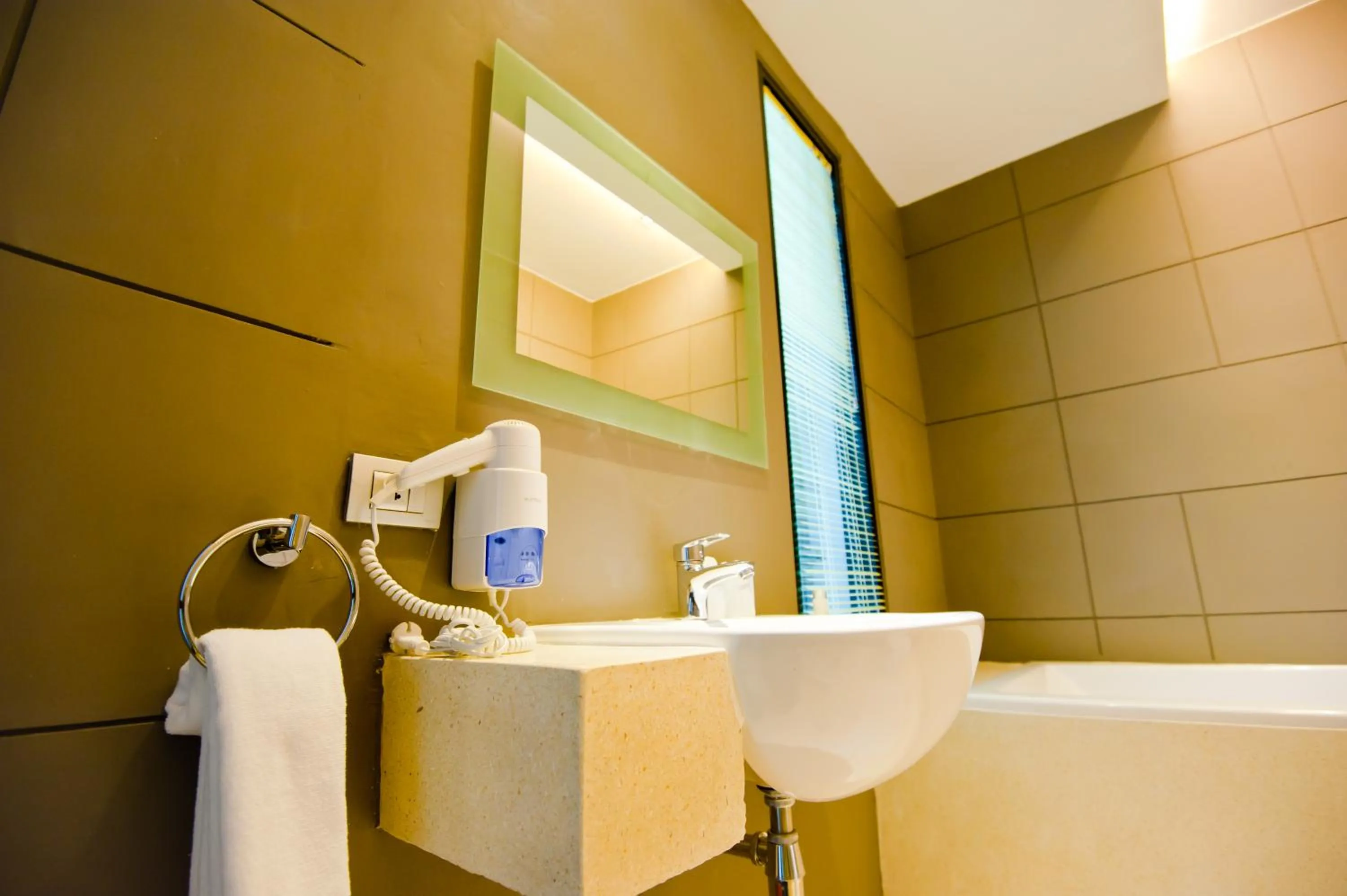 Shower in Chalay Monta