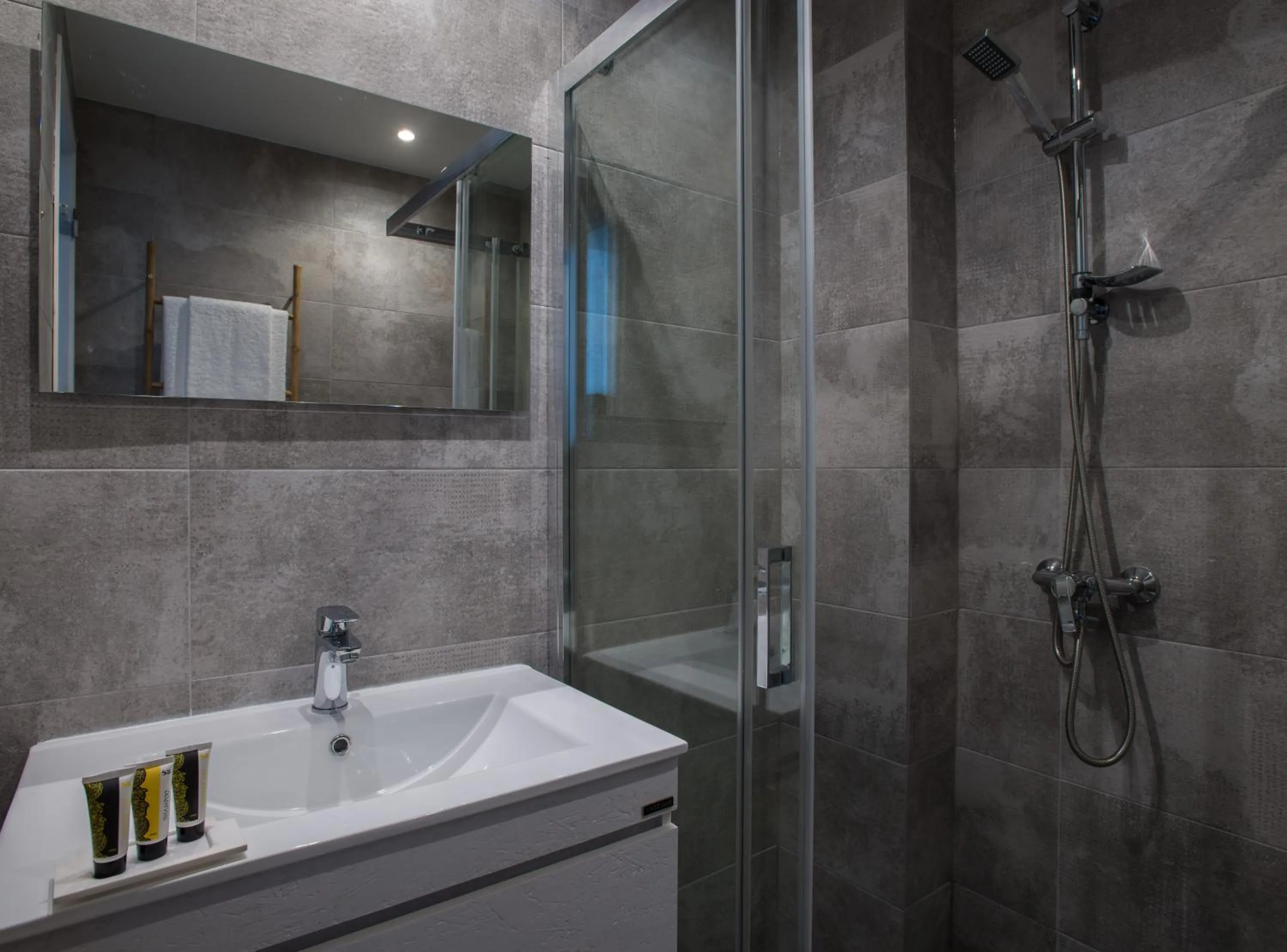 Bathroom in Spot Apart