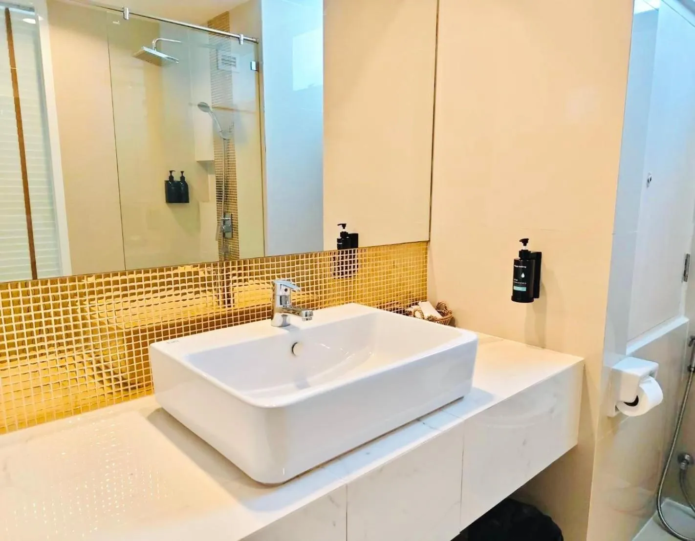 Bathroom in FuramaXclusive Pratunam Park Hotel