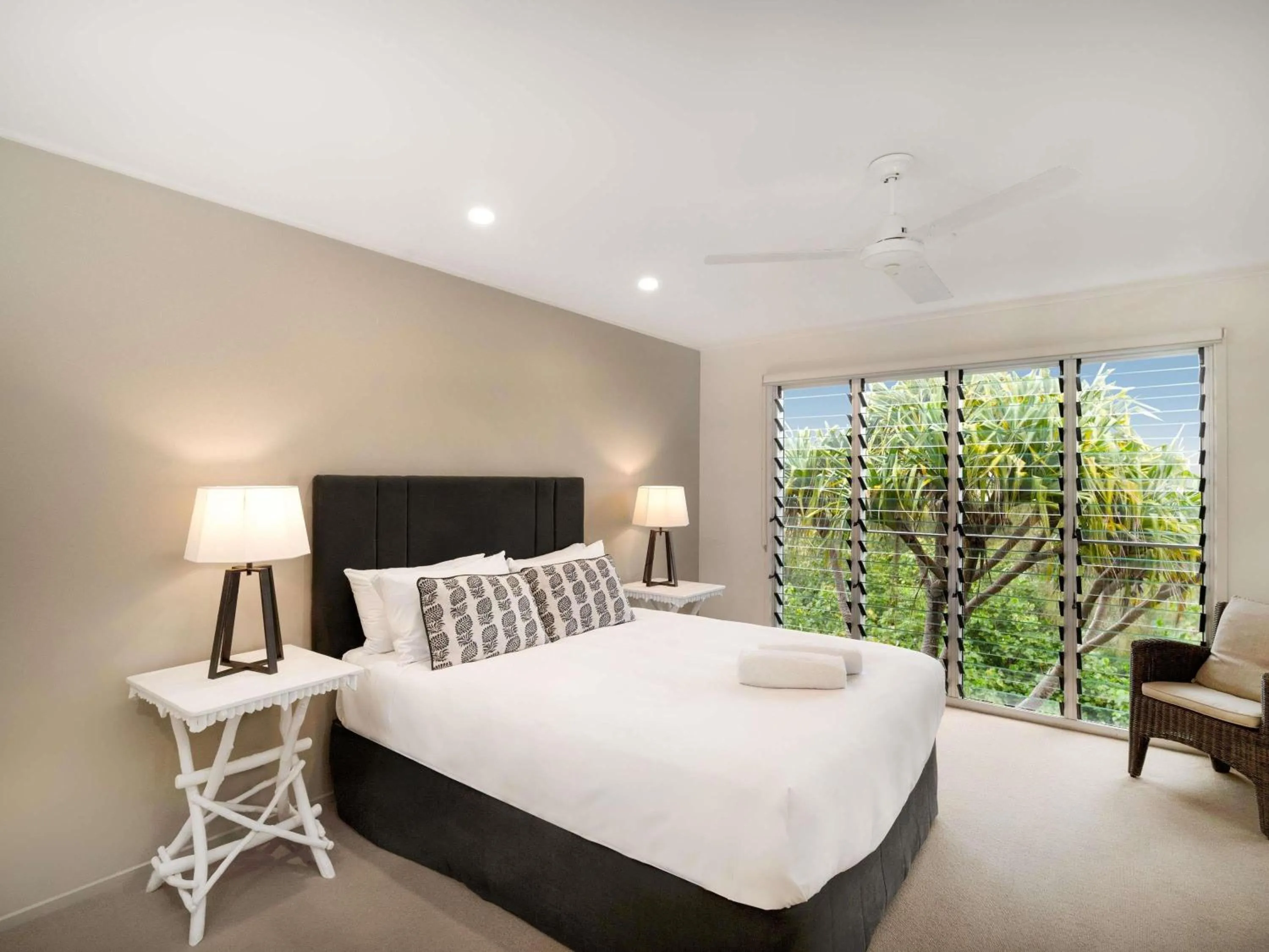 Bedroom, Bed in The Sebel Twin Waters