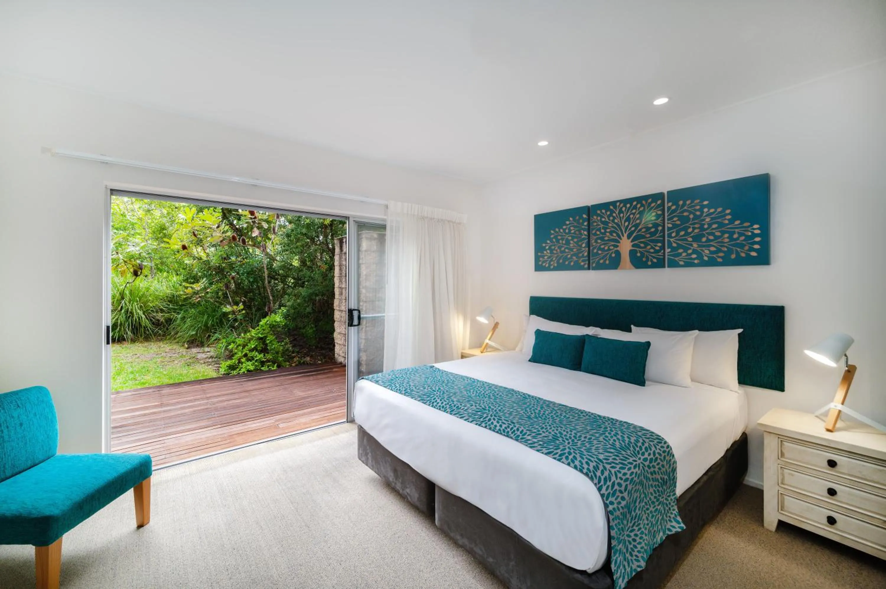 Bed in The Sebel Twin Waters