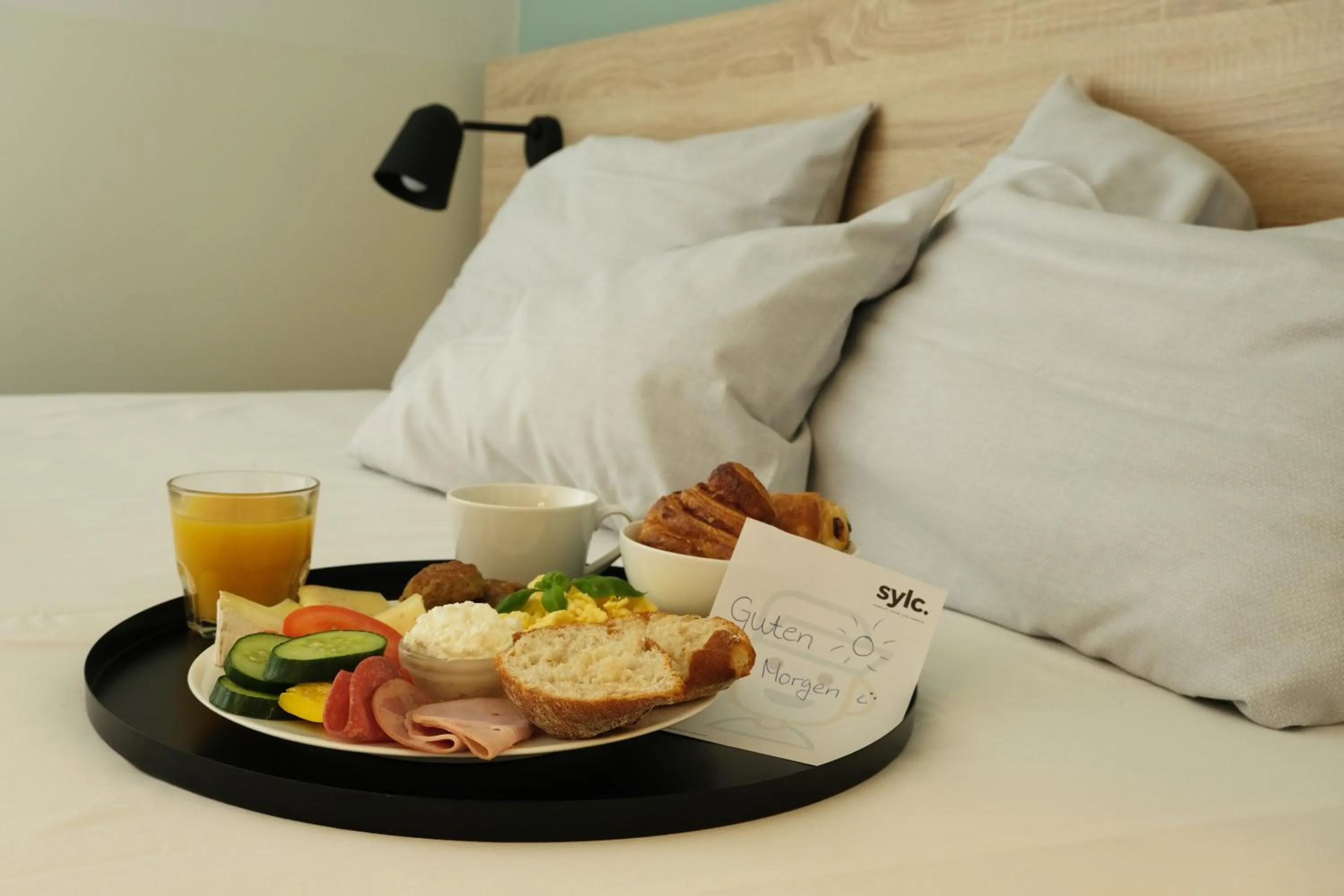 Breakfast, Bed in sylc. Apartmenthotel – Serviced Apartments
