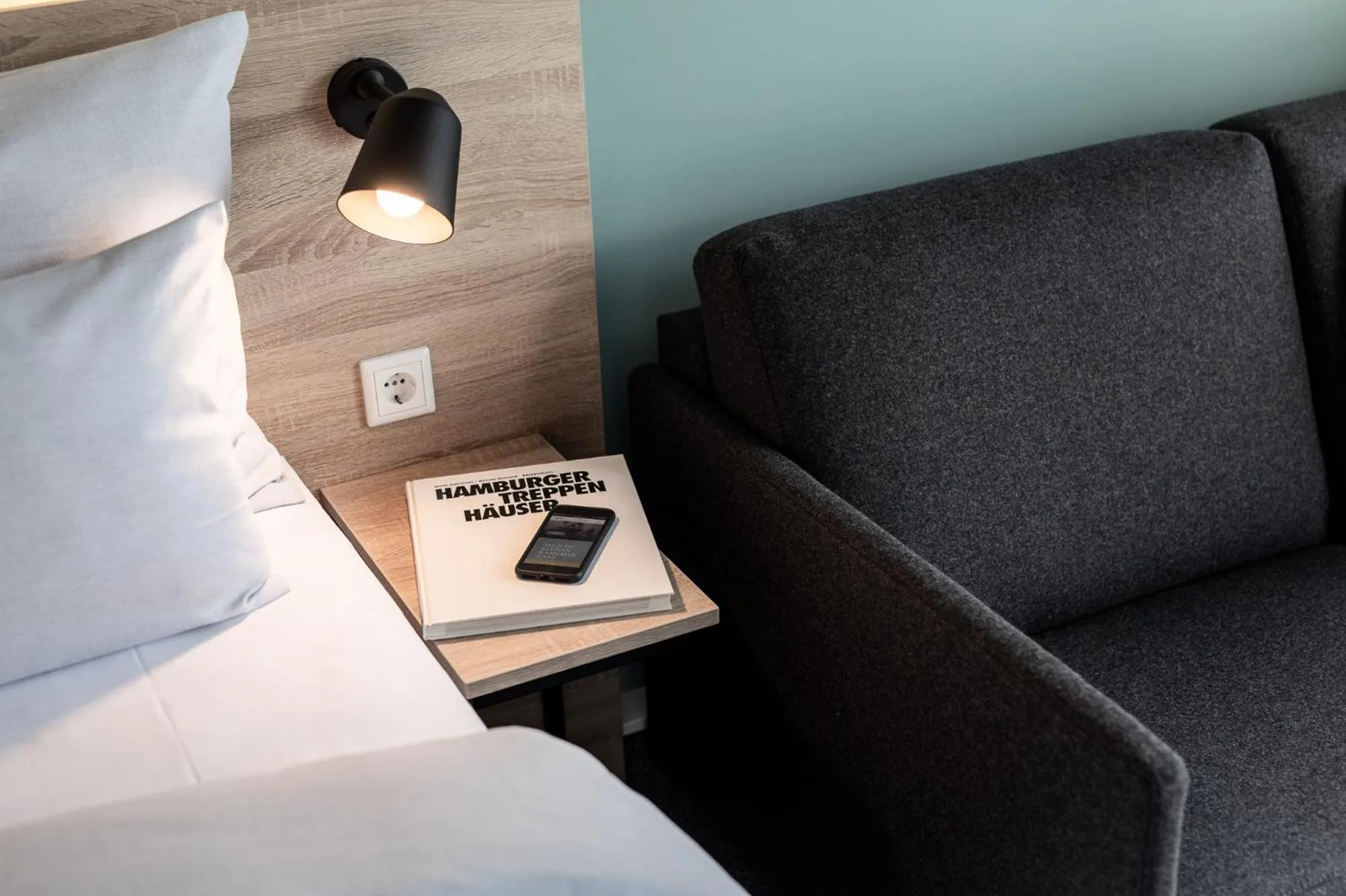 Decorative detail, Bed in sylc. Apartmenthotel – Serviced Apartments