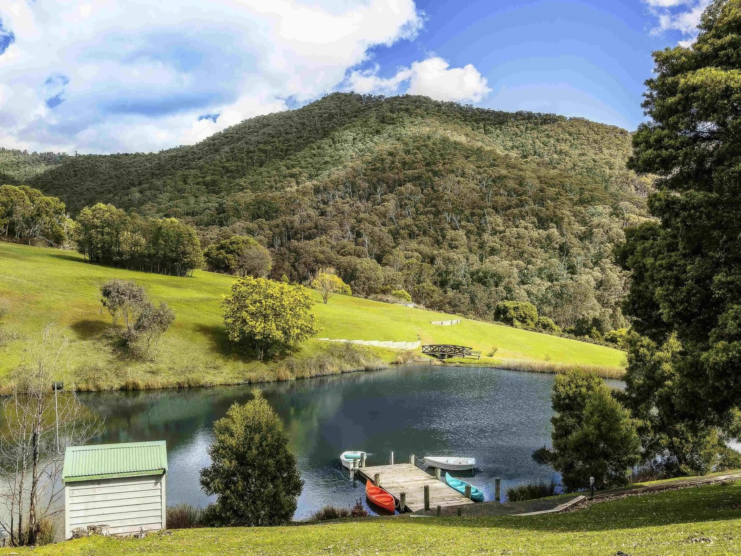 Property building in The Sebel Pinnacle Valley