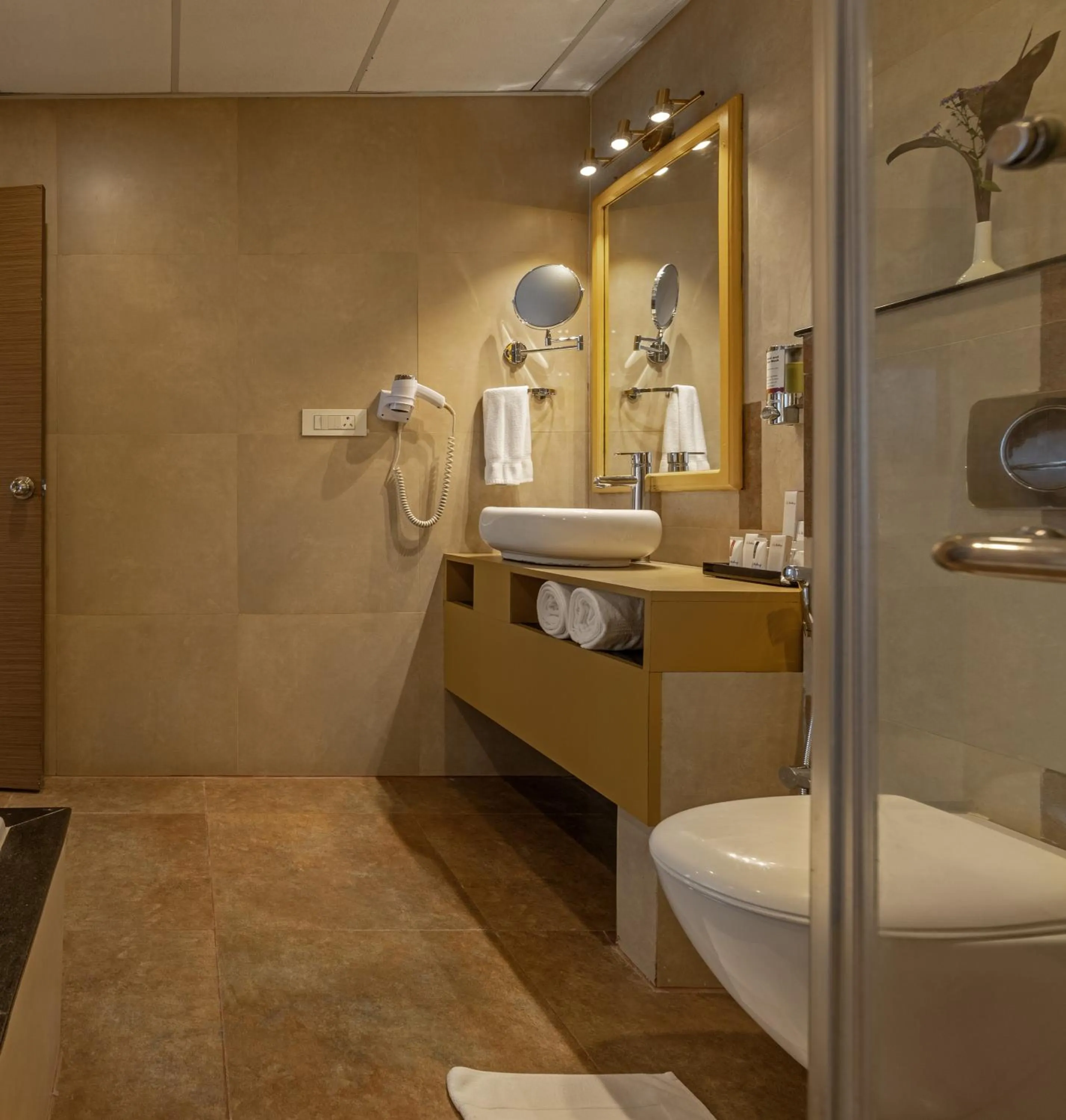 Shower in Sterling Munnar