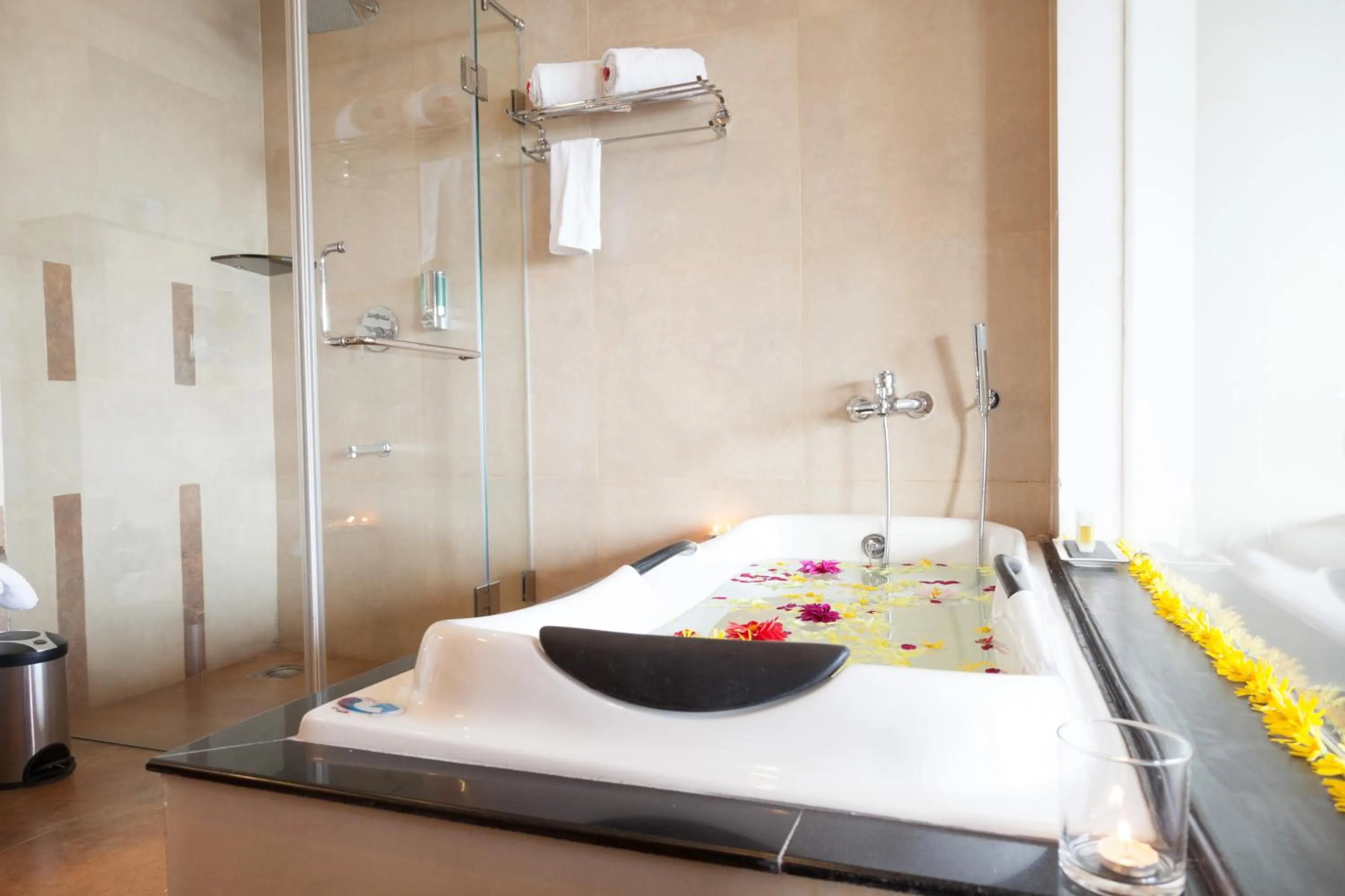 Shower, Bed in Sterling Munnar