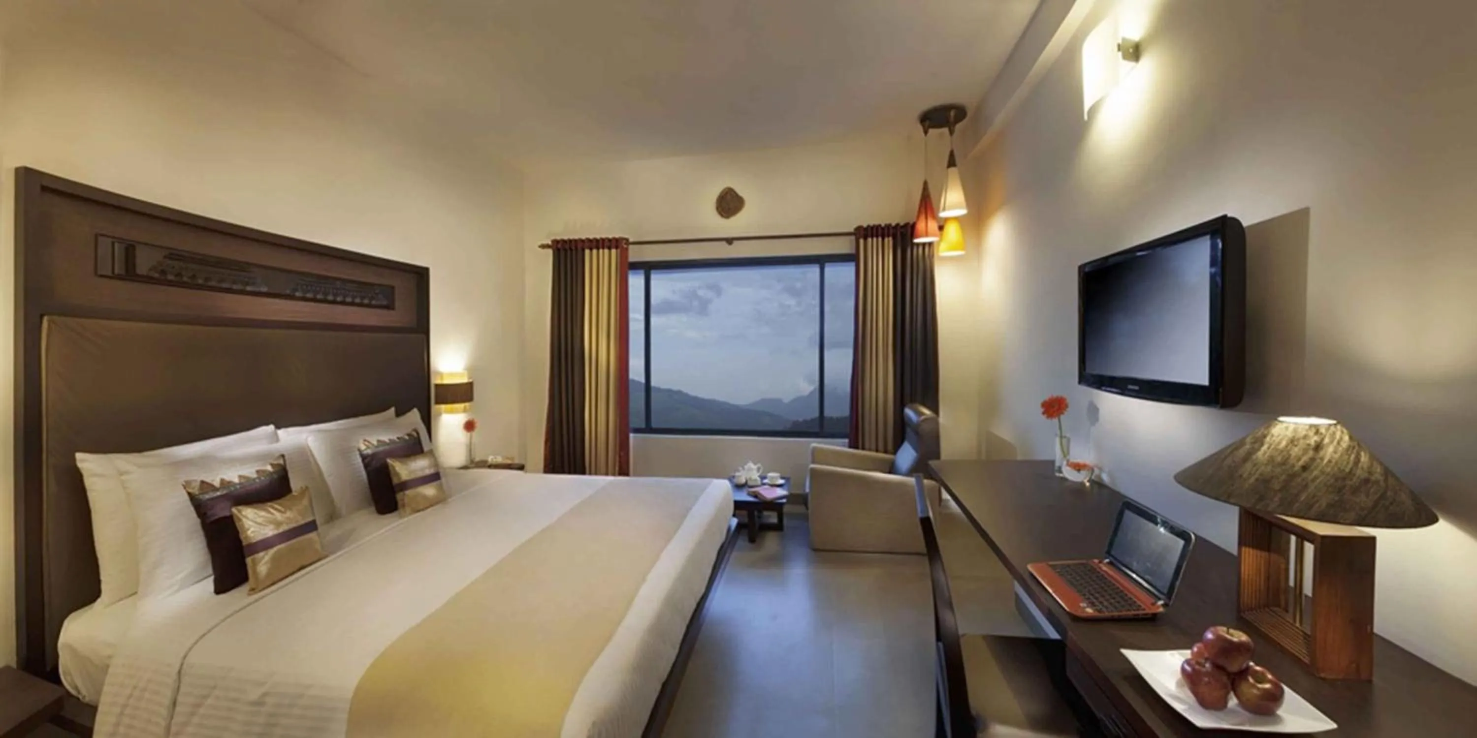 Shower, Bed in Sterling Munnar