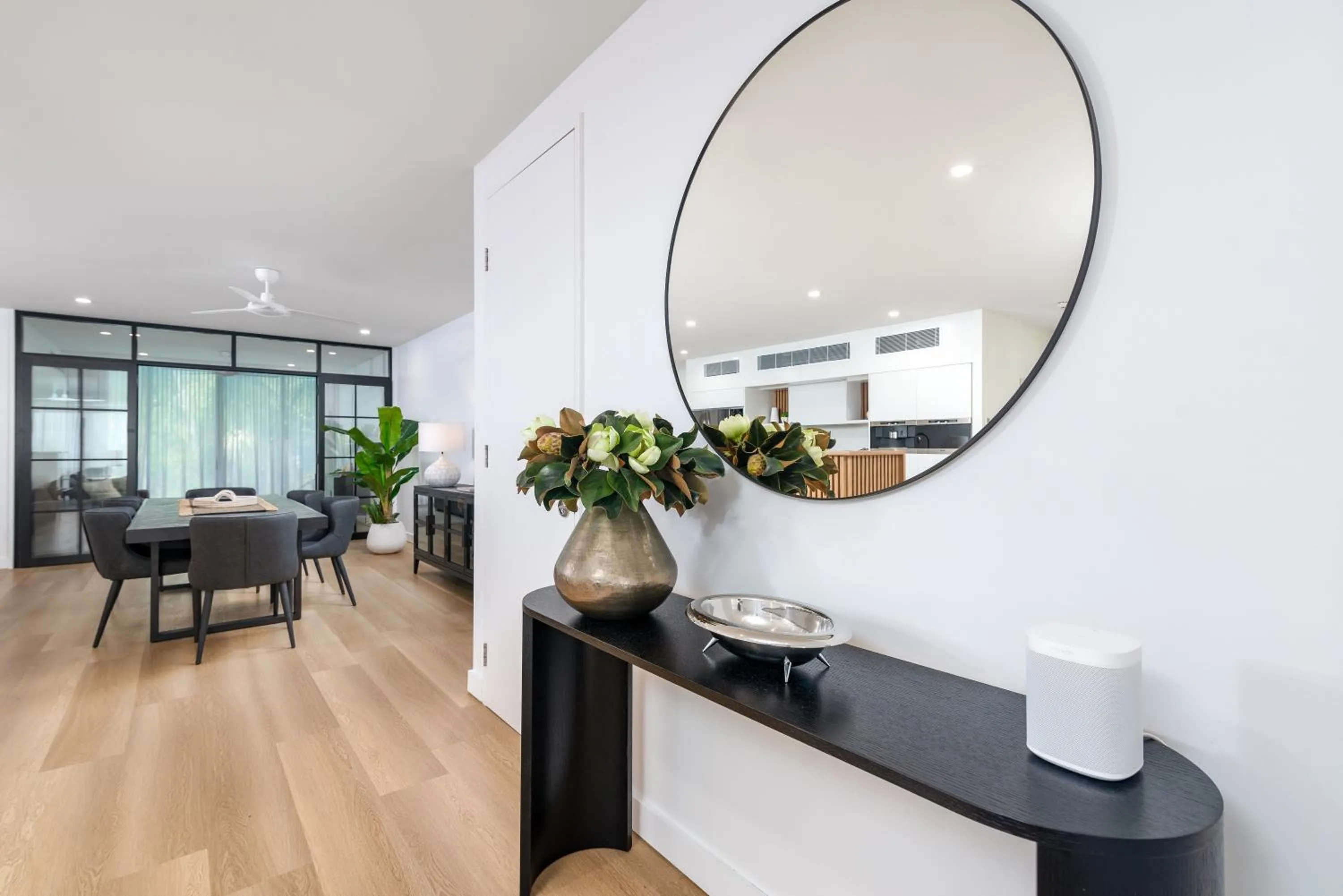 Dining area in Drift Palm Cove