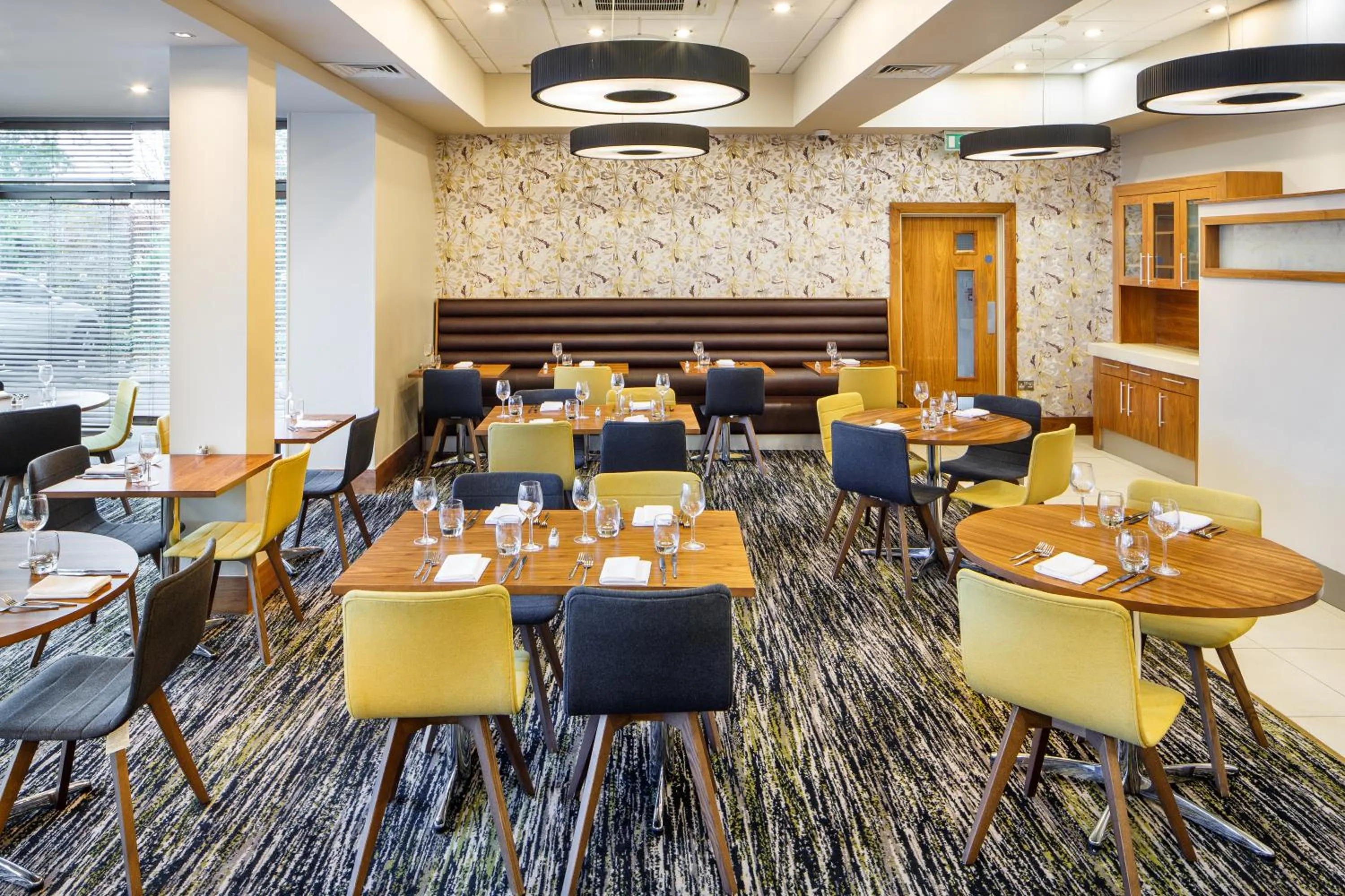 Restaurant/places to eat in Mercure Sheffield Parkway