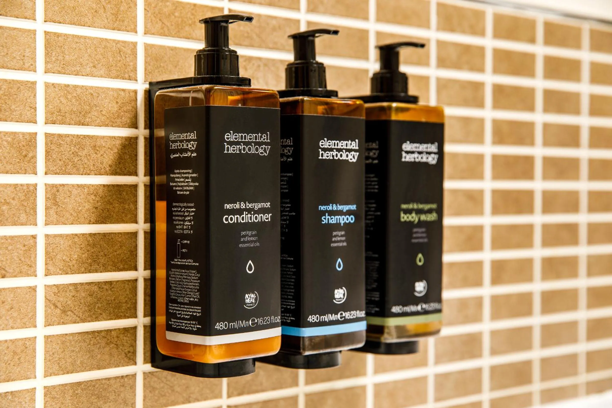 Bathroom in Mercure Sheffield Parkway