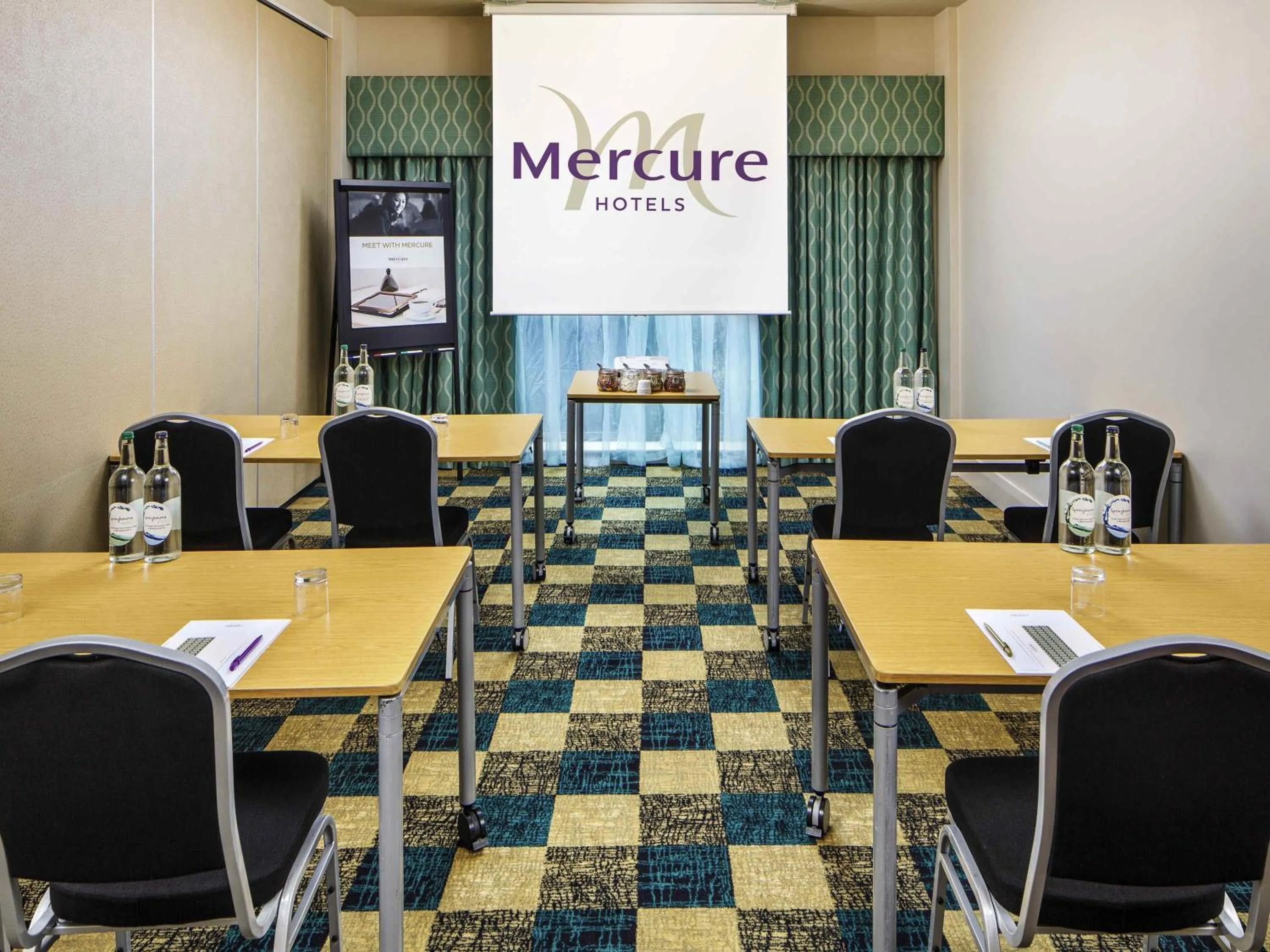 Meeting/conference room in Mercure Sheffield Parkway