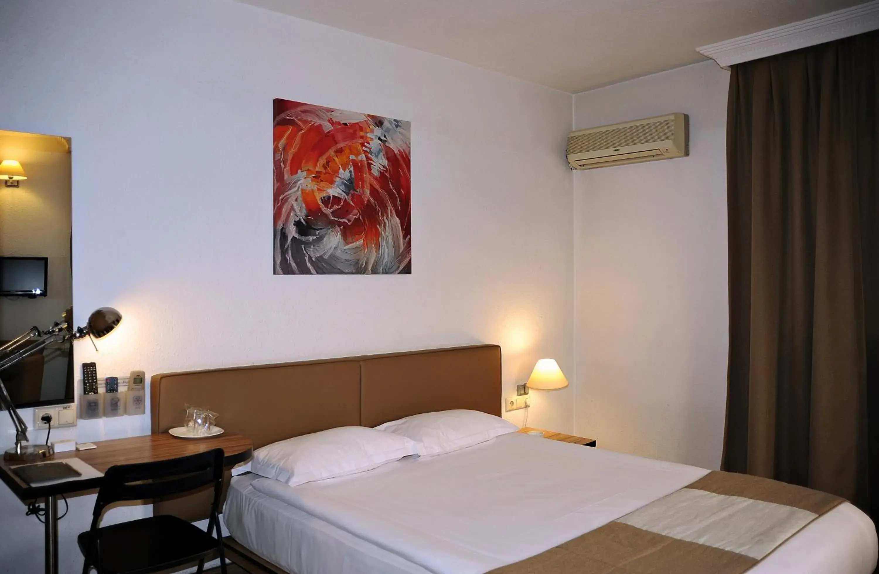 Standard Single Room - single occupancy in Kardes Hotel Standard Single Room - single occupancy in Kardes Hotel