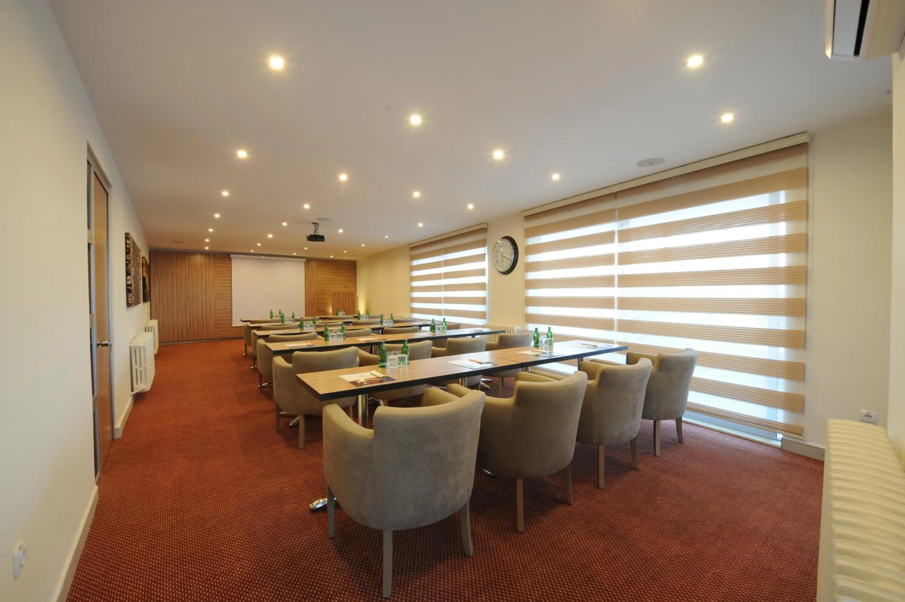 Business facilities in Kardes Hotel