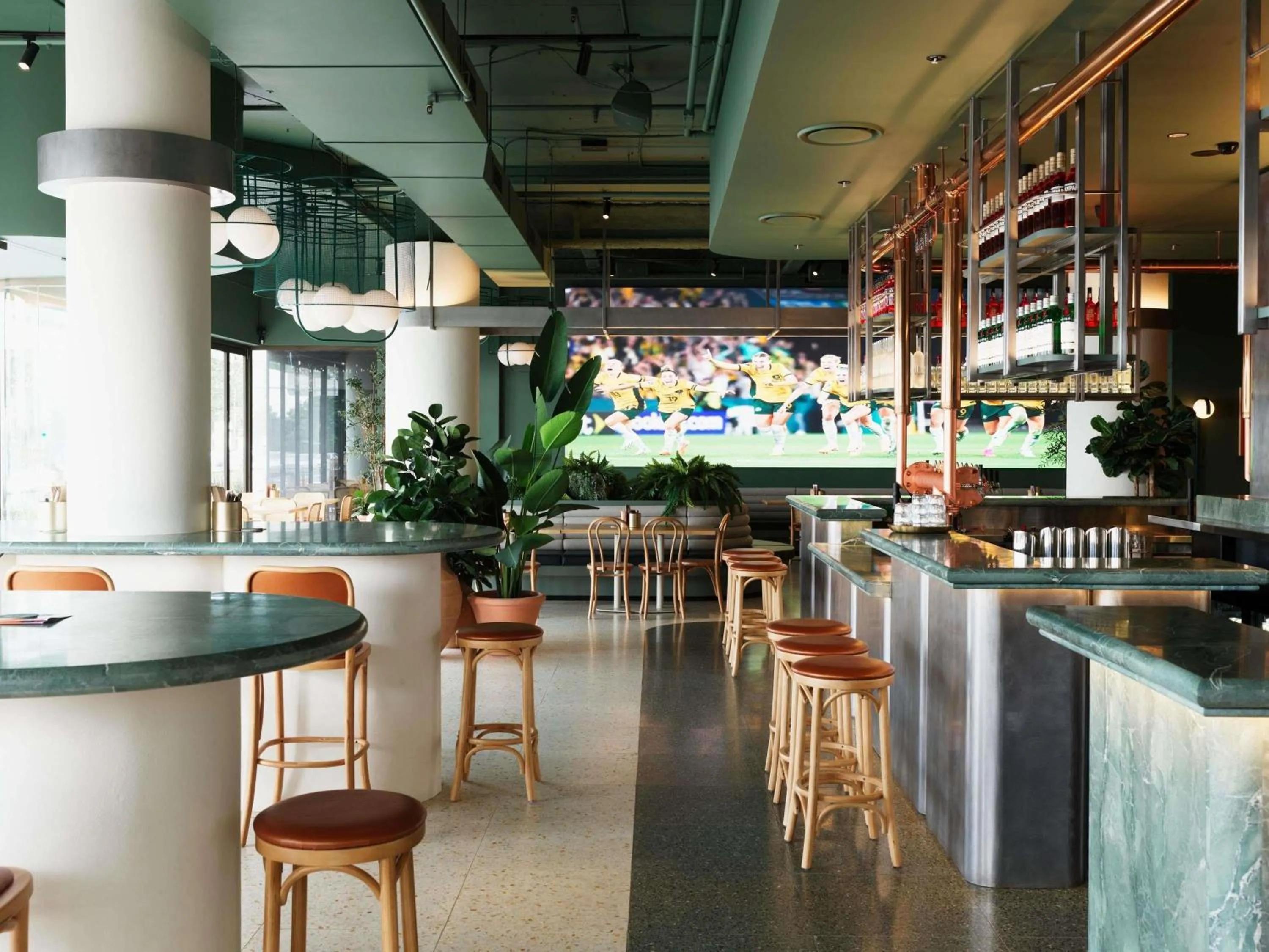 Lounge or bar in The Brighton Hotel Sydney - Mgallery Collection