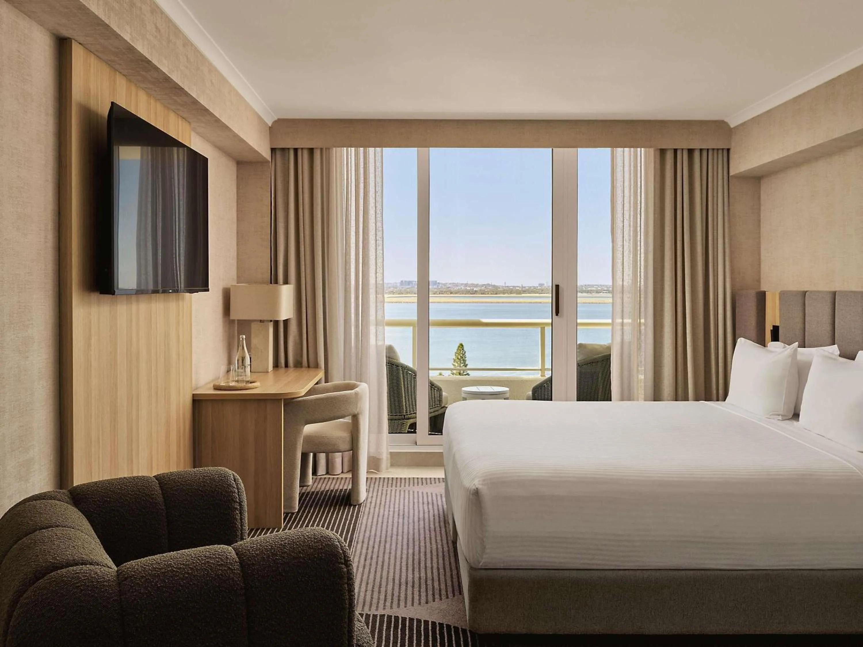 Bedroom, Bed in The Brighton Hotel Sydney - Mgallery Collection