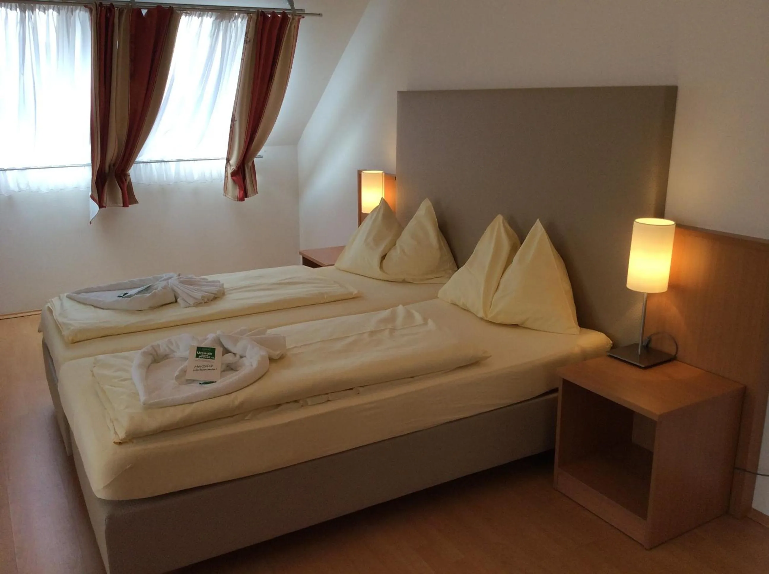 Bed in Stadthotel Schwerterbräu