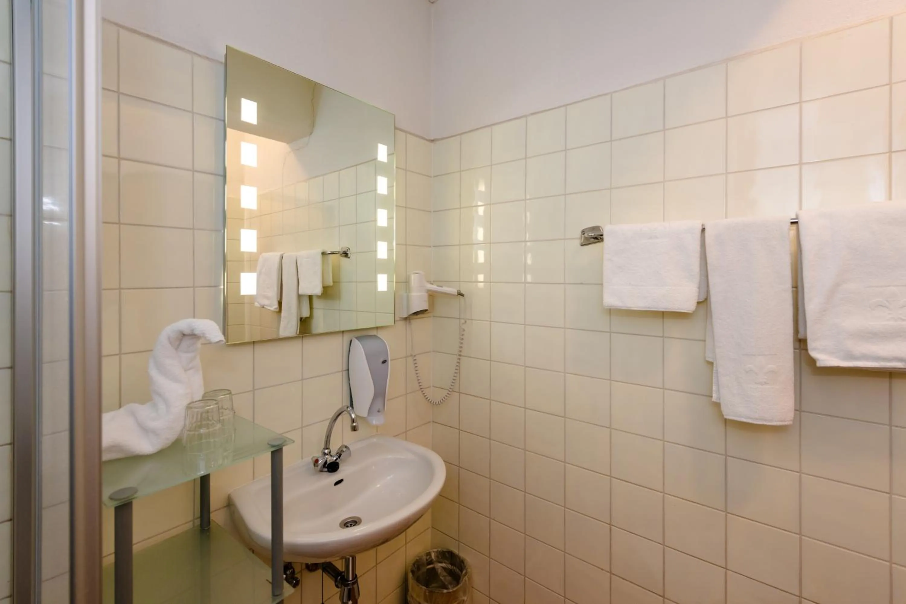 Bathroom in Stadthotel Schwerterbräu