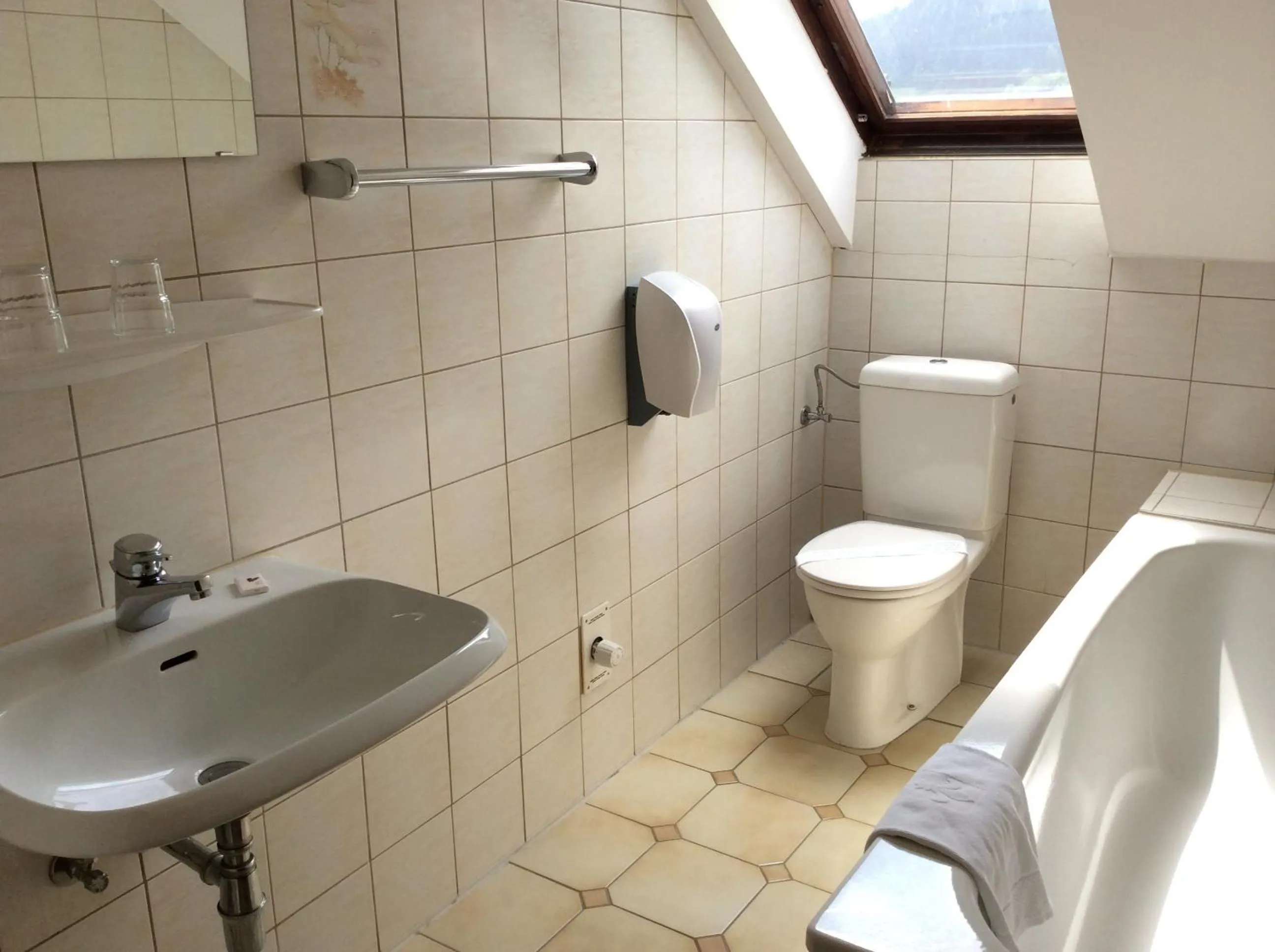 Bathroom in Stadthotel Schwerterbräu