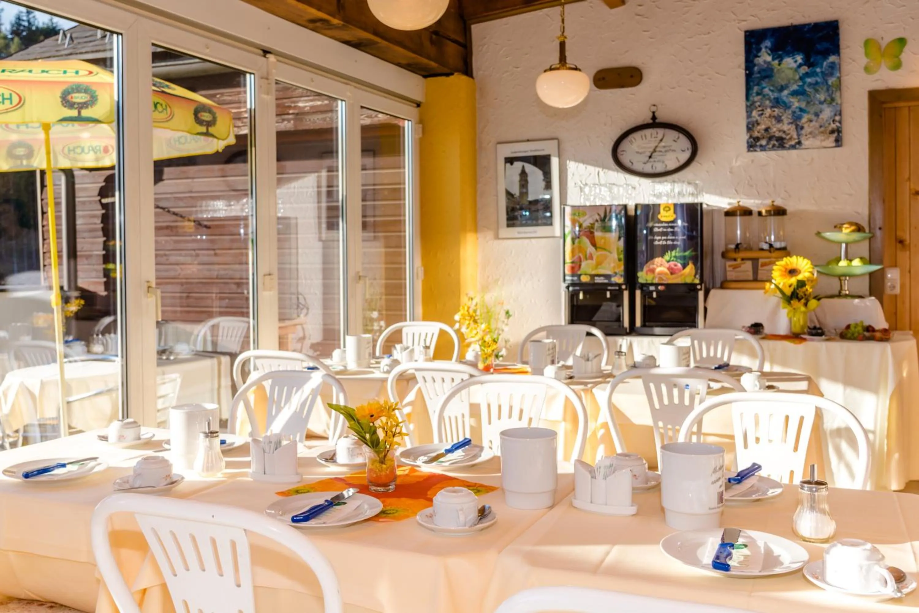 Buffet breakfast in Stadthotel Schwerterbräu