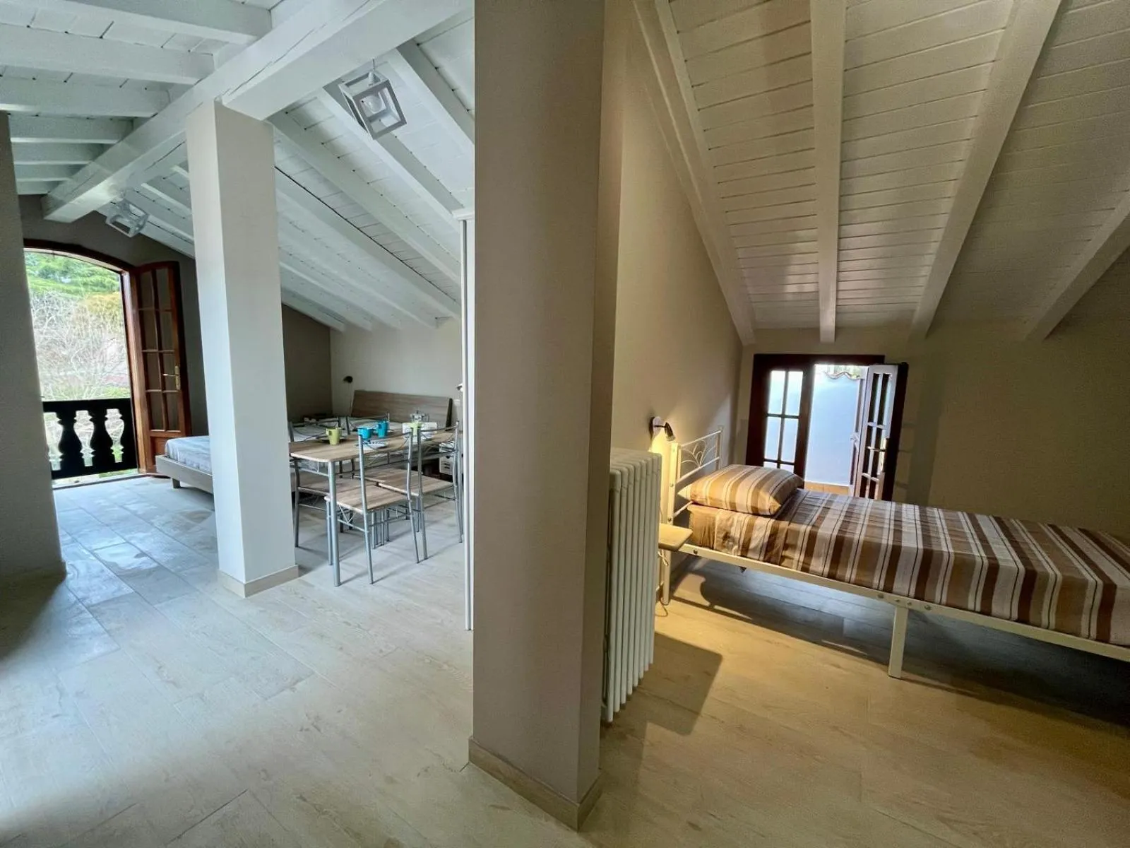 Photo of the whole room, Bed in B&B Aria Di Lago