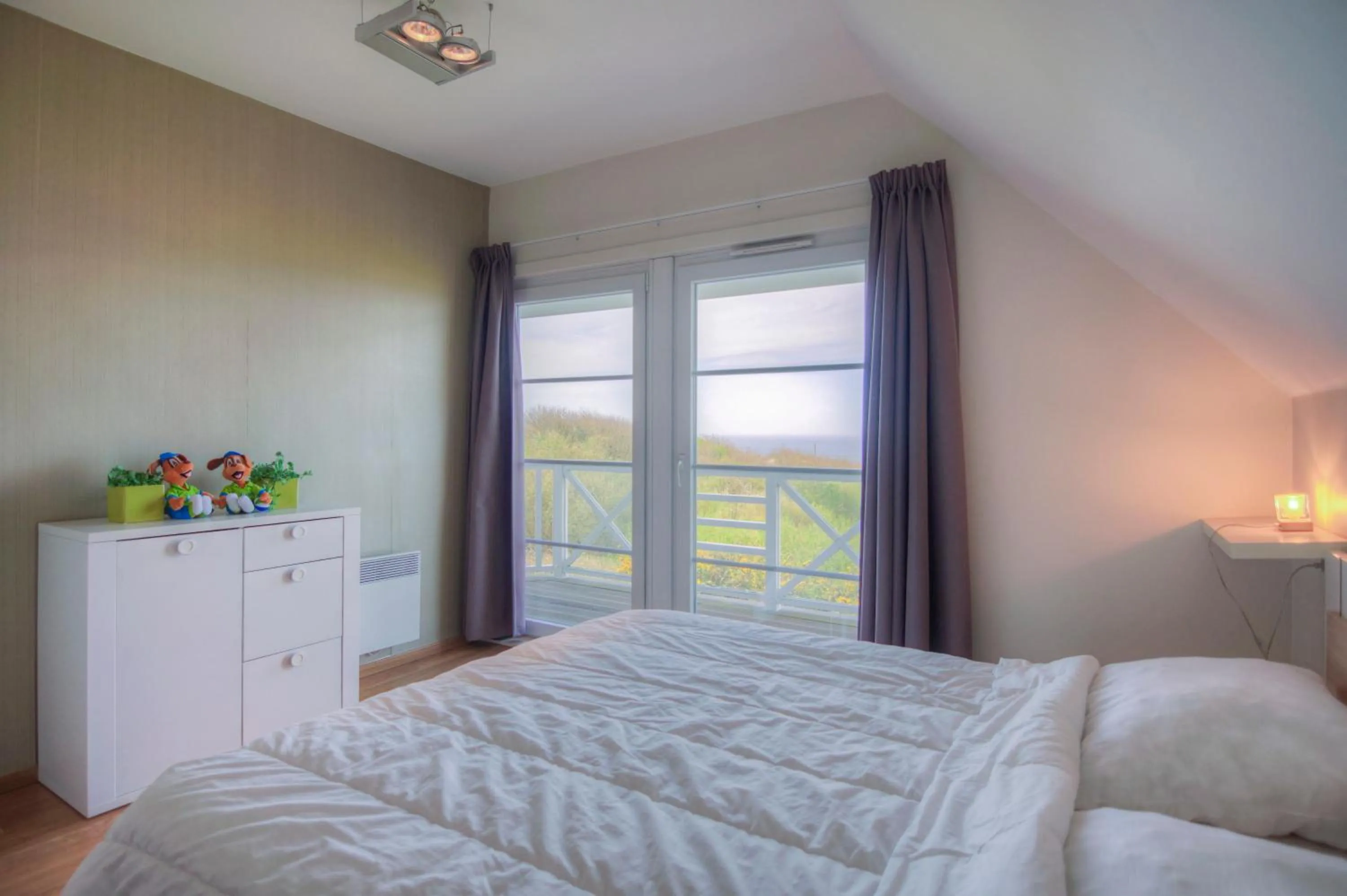 Bed in Evancy Equihen-Plage