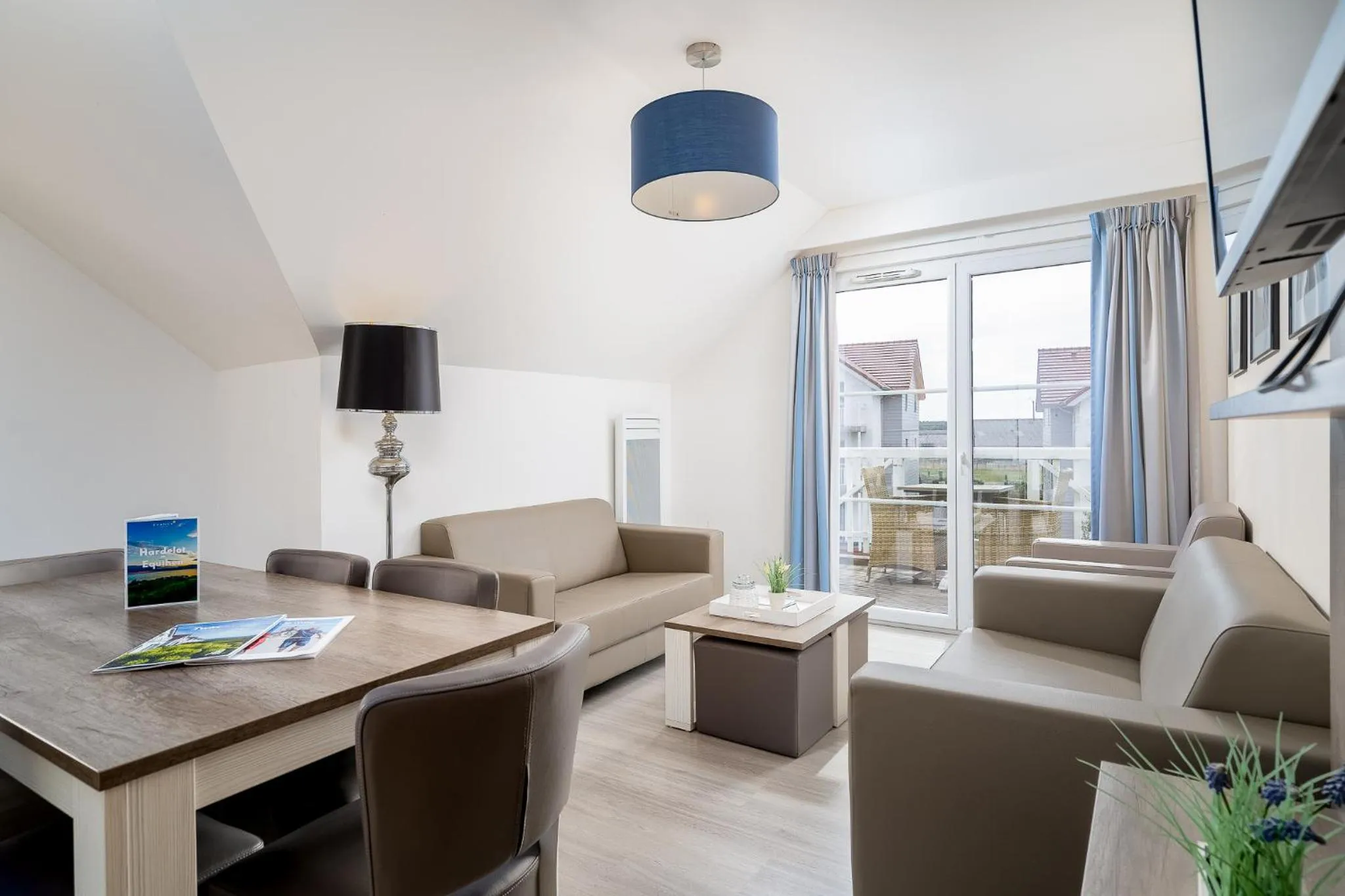 TV and multimedia in Evancy Equihen-Plage