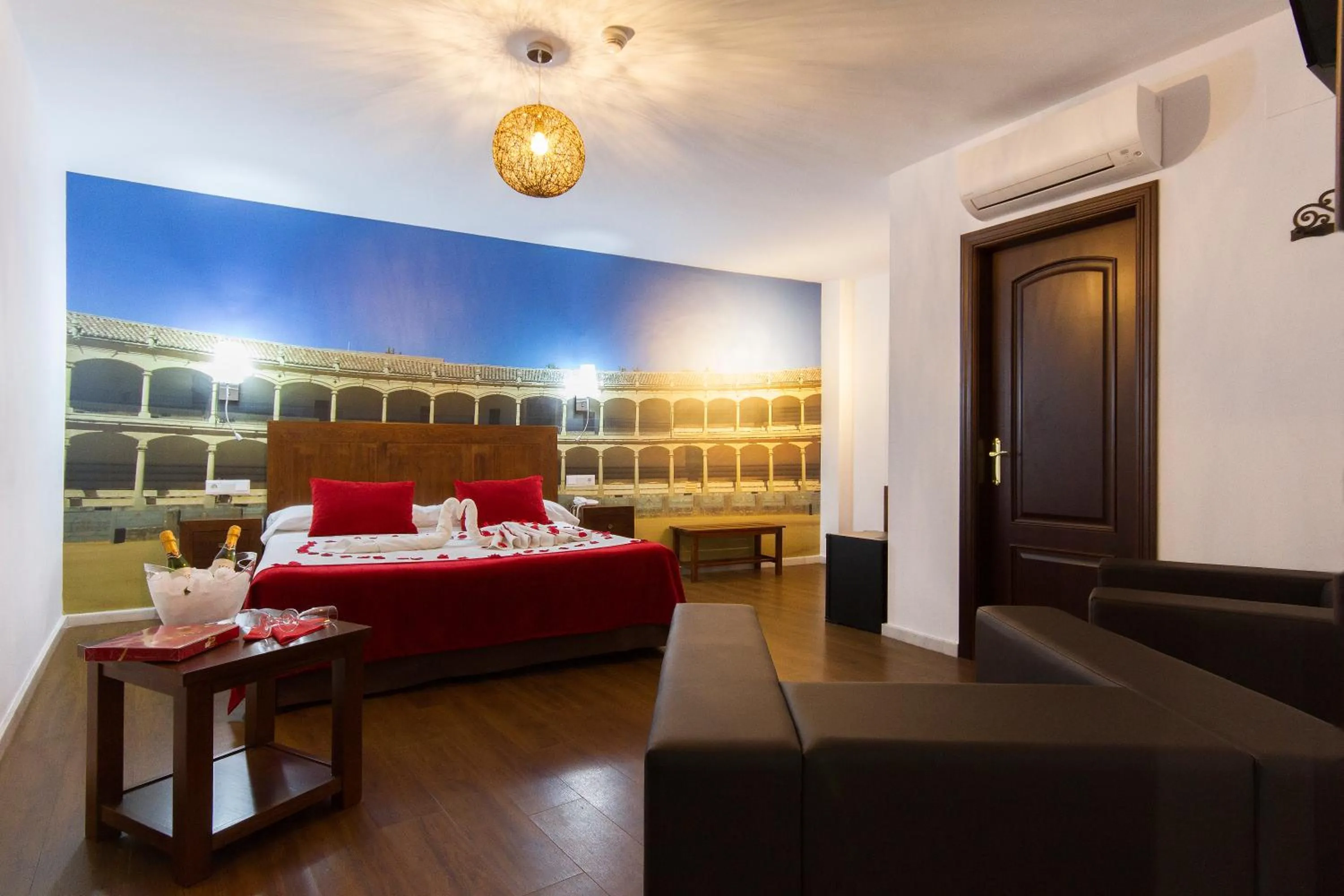 Photo of the whole room, Bed in Hotel El Tajo & SPA