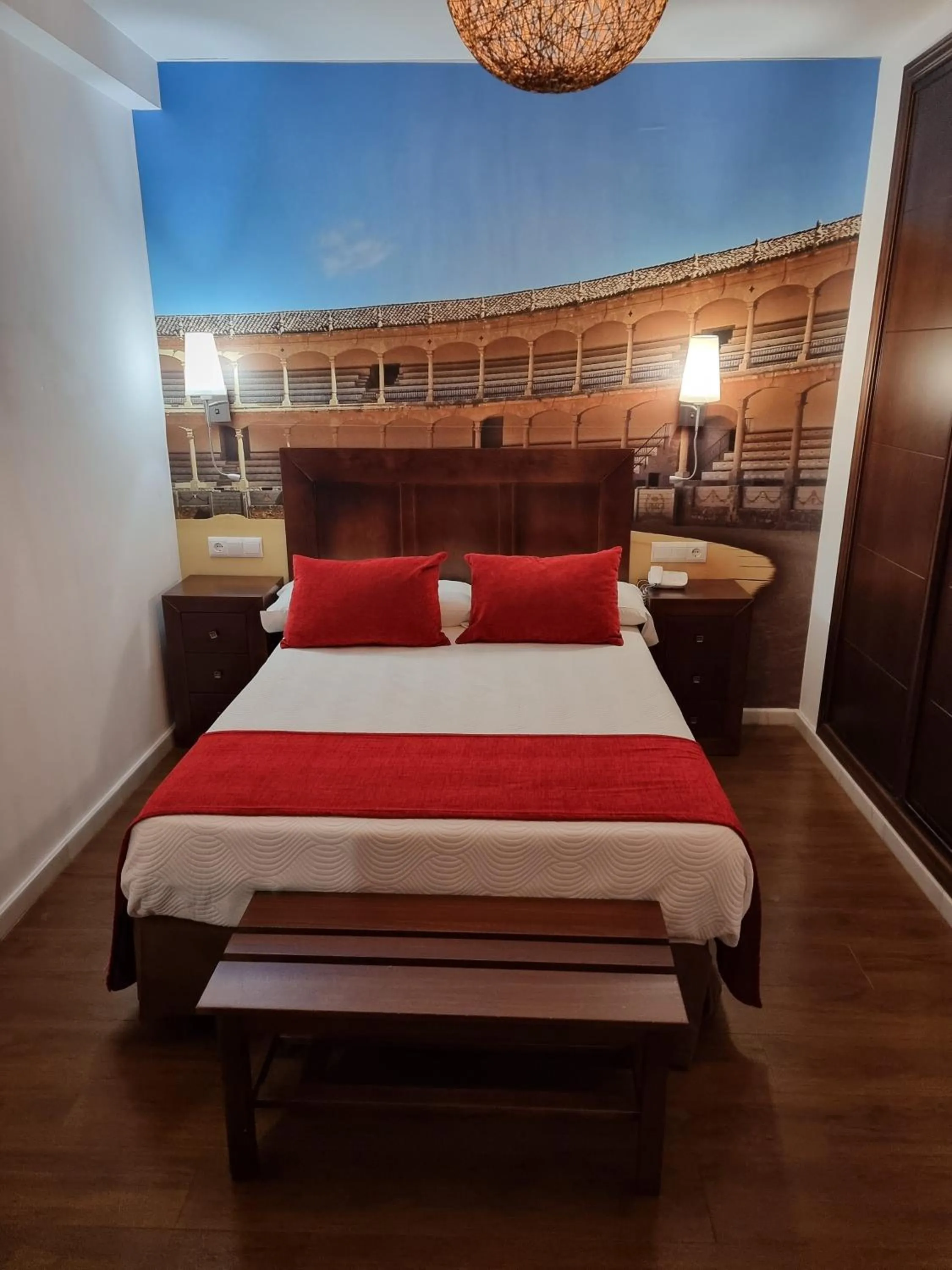 Photo of the whole room, Bed in Hotel El Tajo & SPA