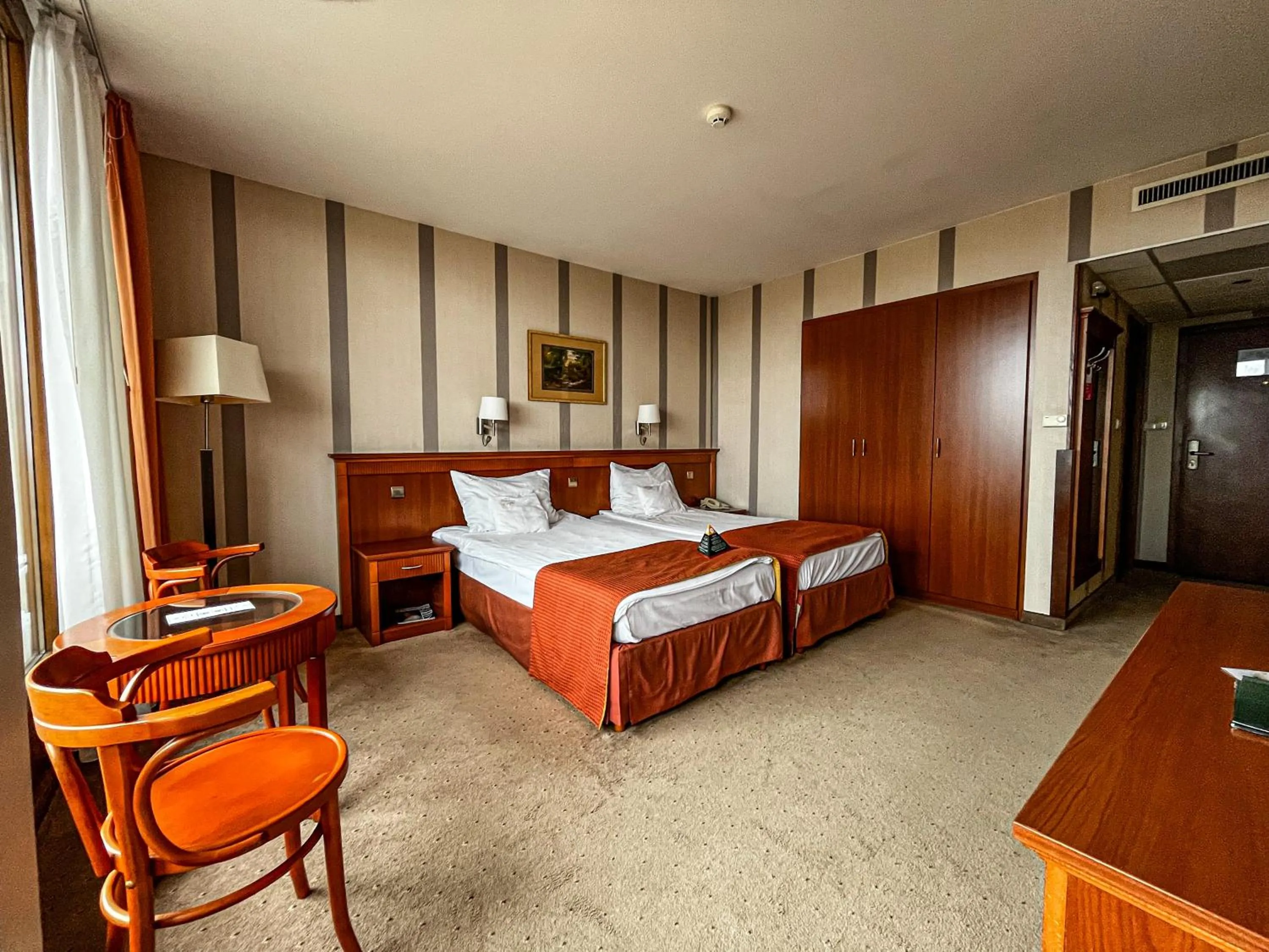 Bedroom, Bed in Silvanus Hotel