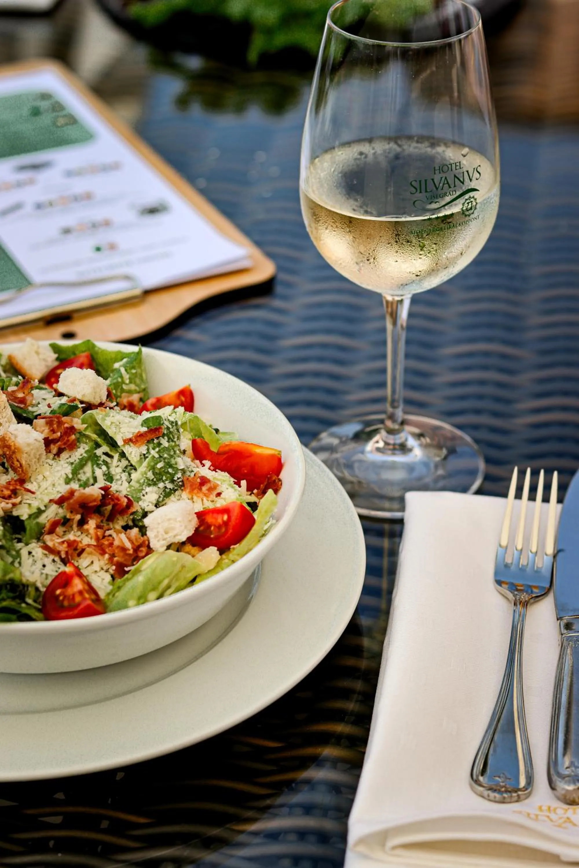 Food and drinks in Silvanus Hotel