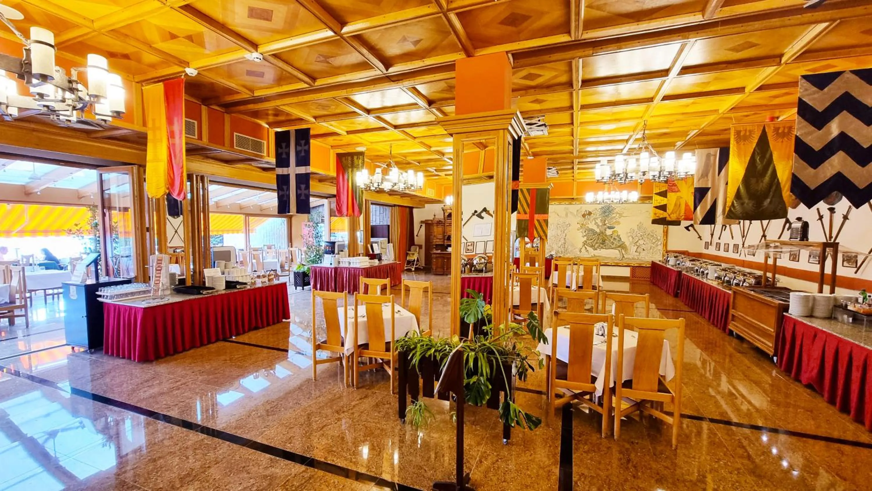 Restaurant/places to eat in Silvanus Hotel