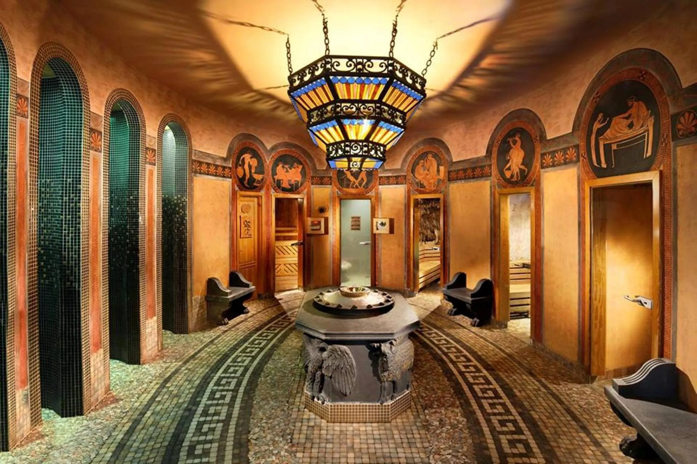 Steam room in Silvanus Hotel